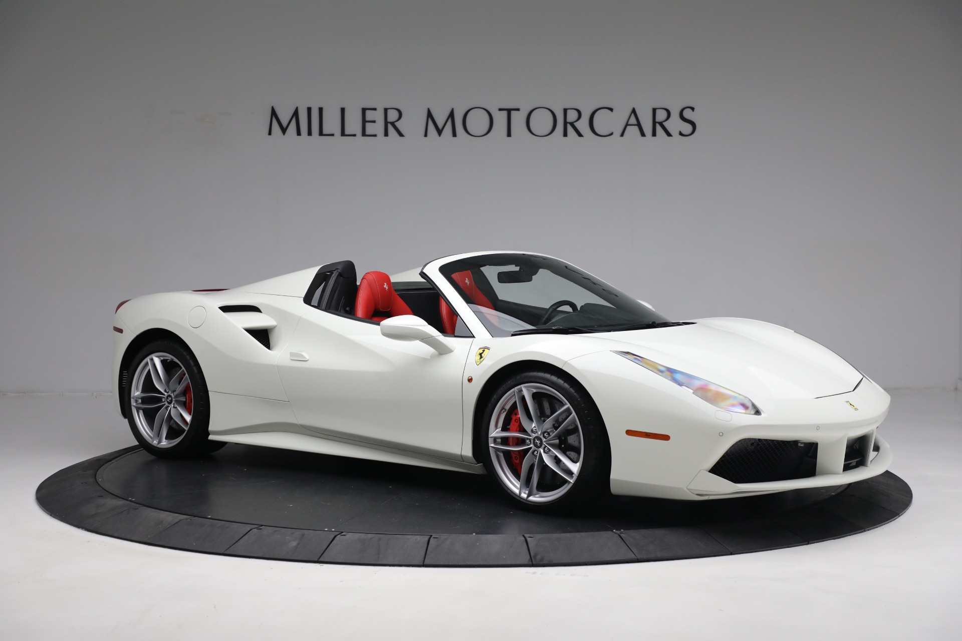 Used-2018-Ferrari-488-Spider