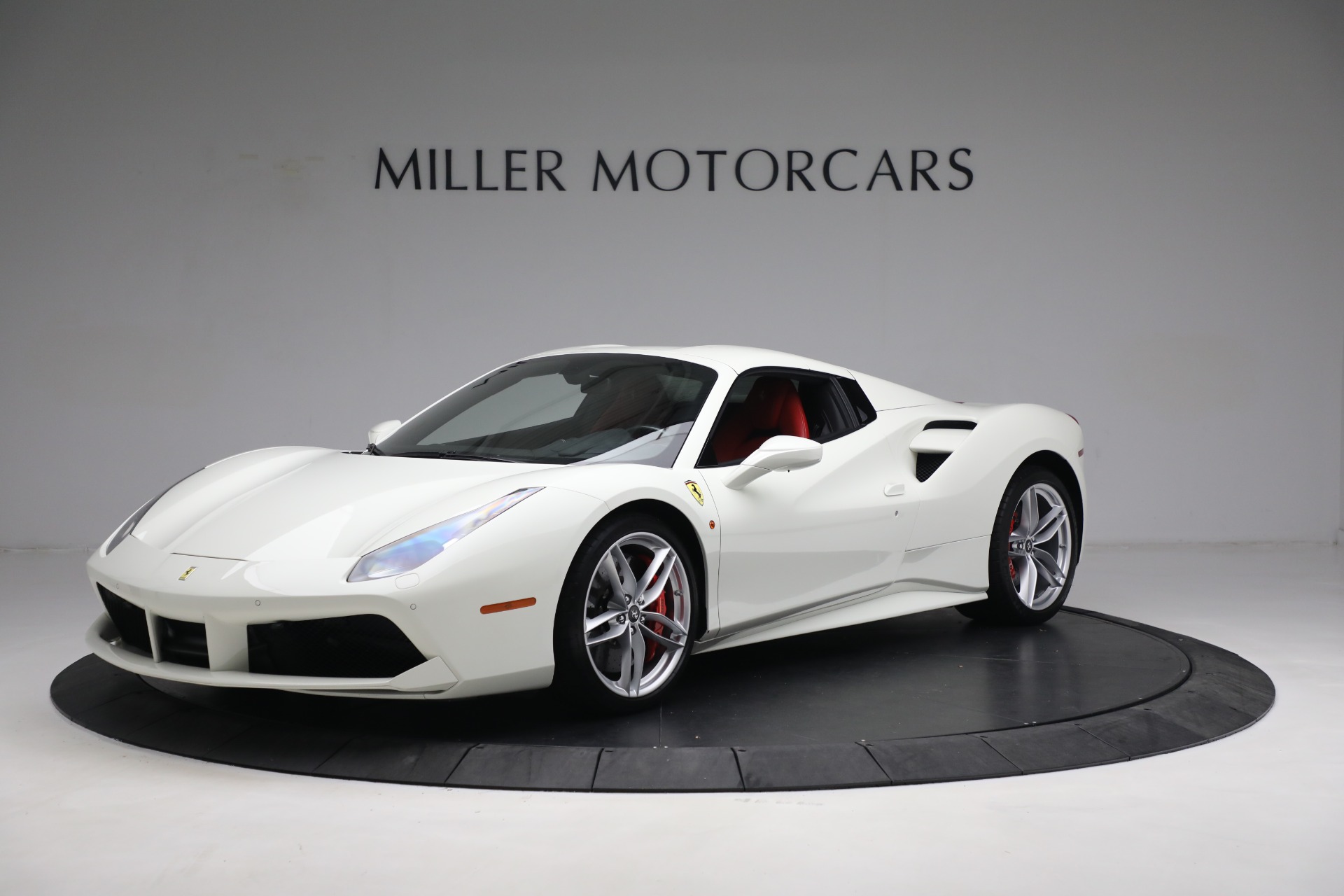 Used-2018-Ferrari-488-Spider