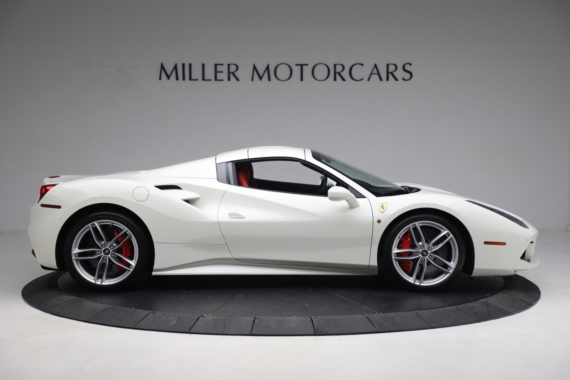 Used-2018-Ferrari-488-Spider