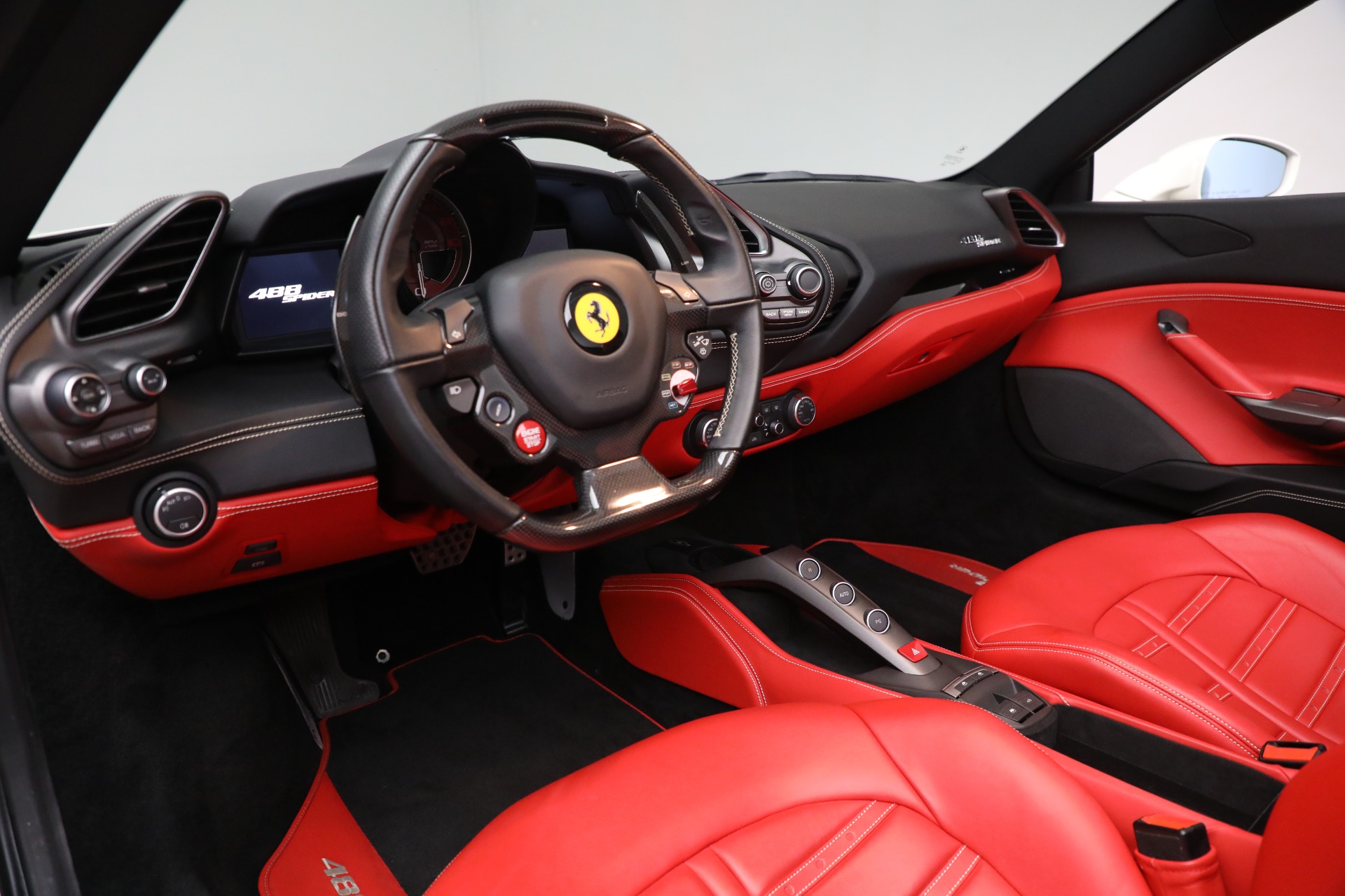 Used-2018-Ferrari-488-Spider