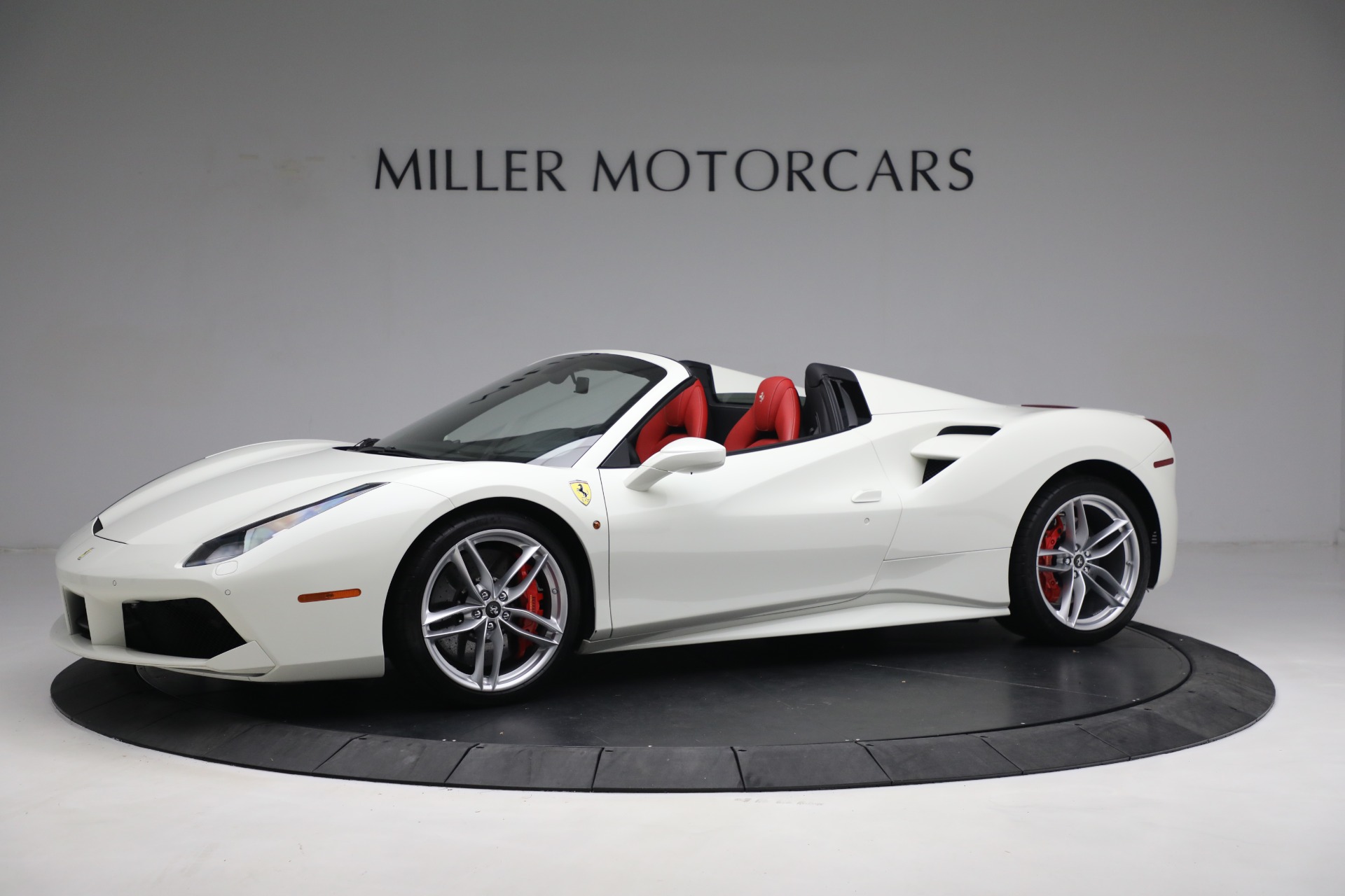 Used-2018-Ferrari-488-Spider