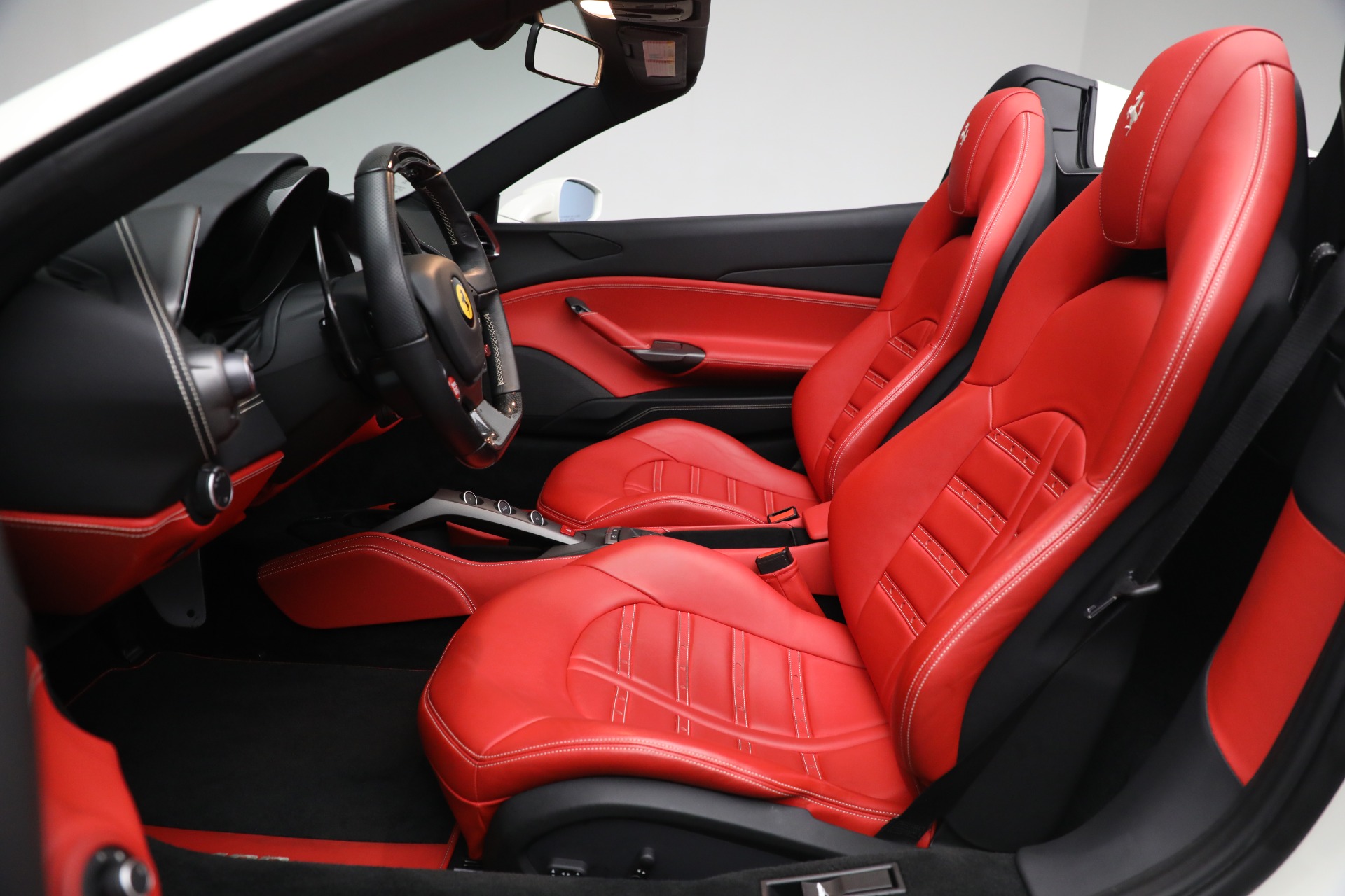 Used-2018-Ferrari-488-Spider