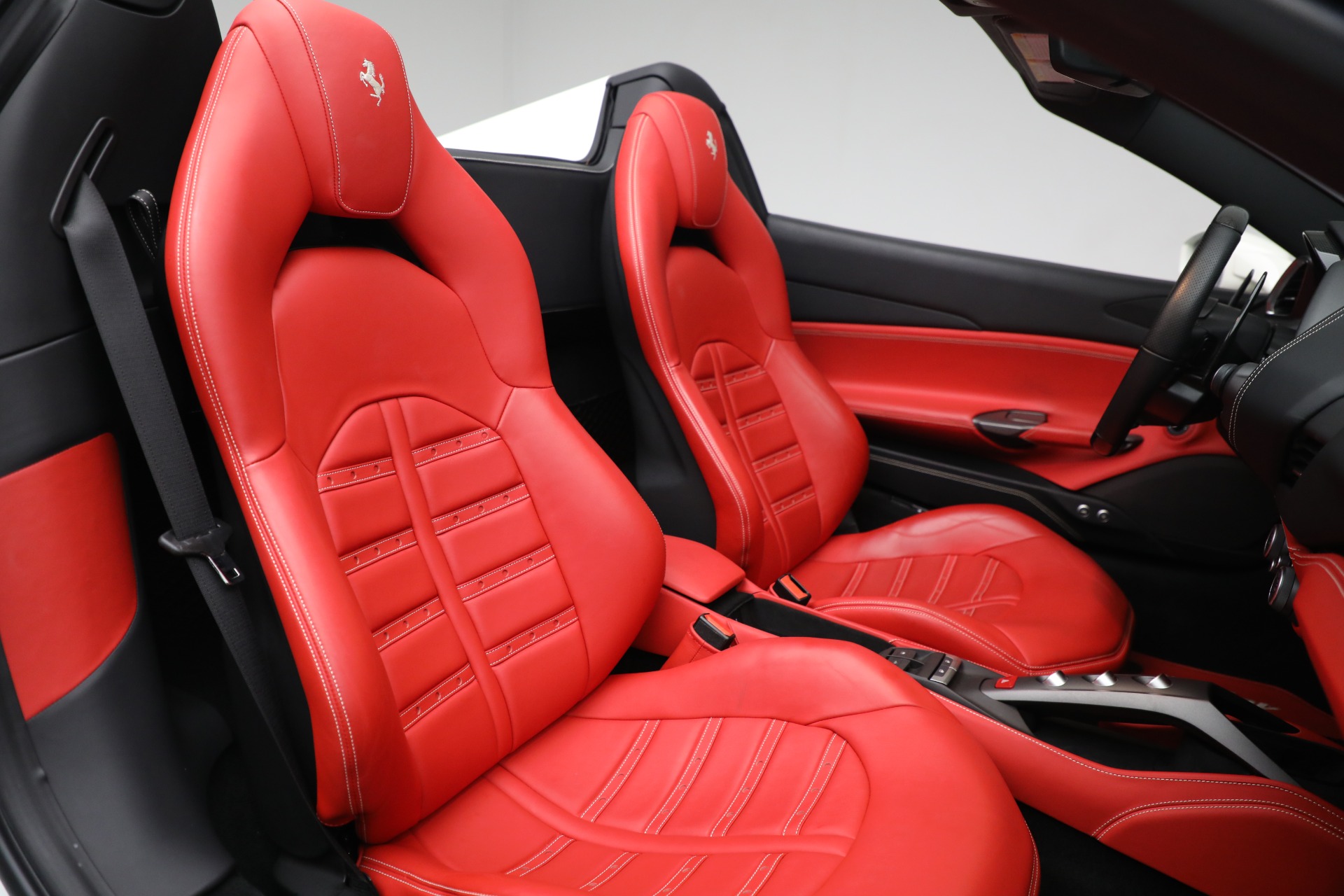 Used-2018-Ferrari-488-Spider