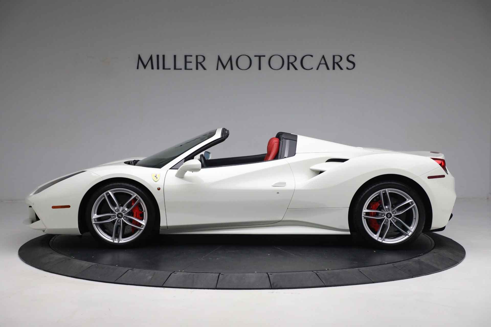 Used-2018-Ferrari-488-Spider