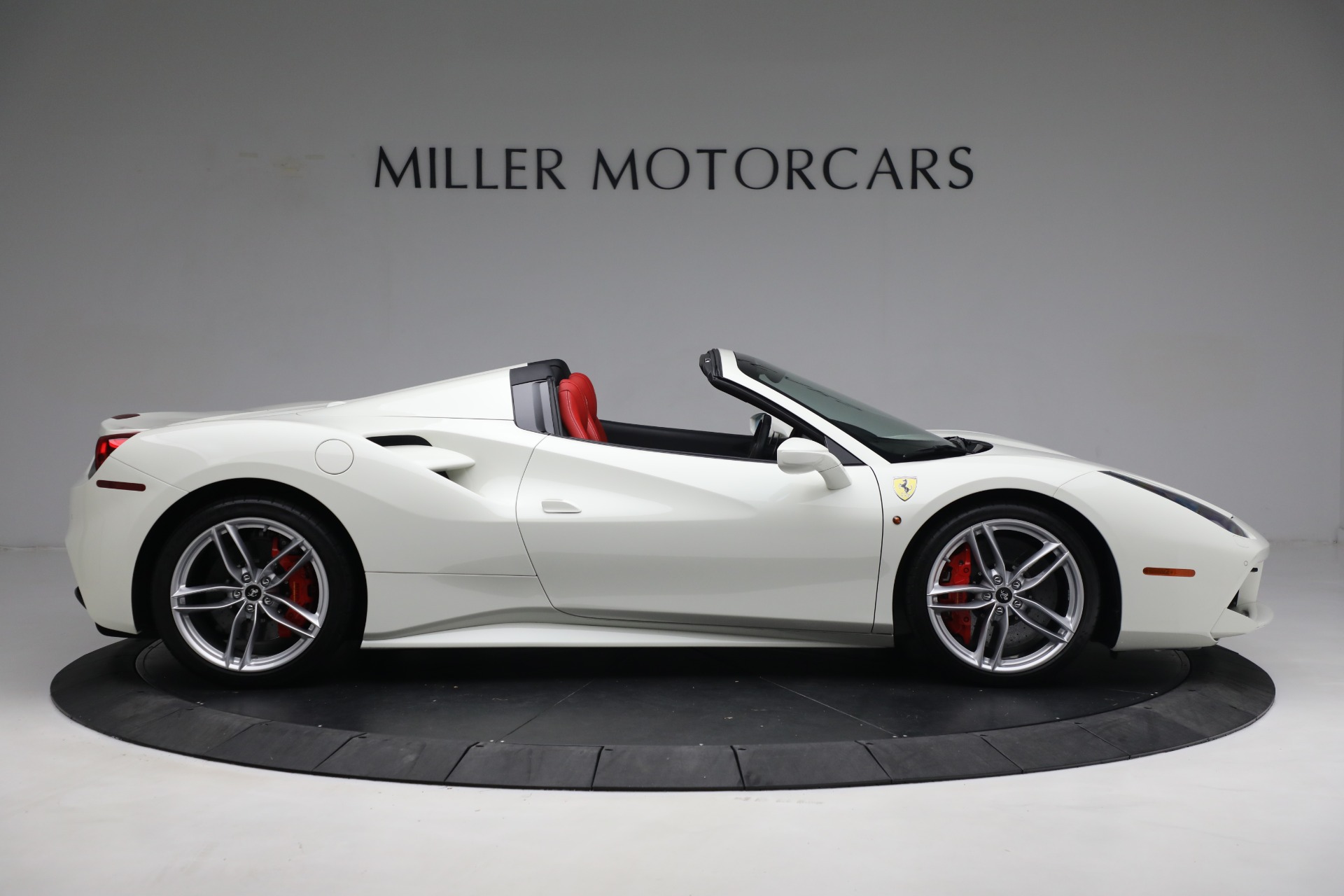 Used-2018-Ferrari-488-Spider