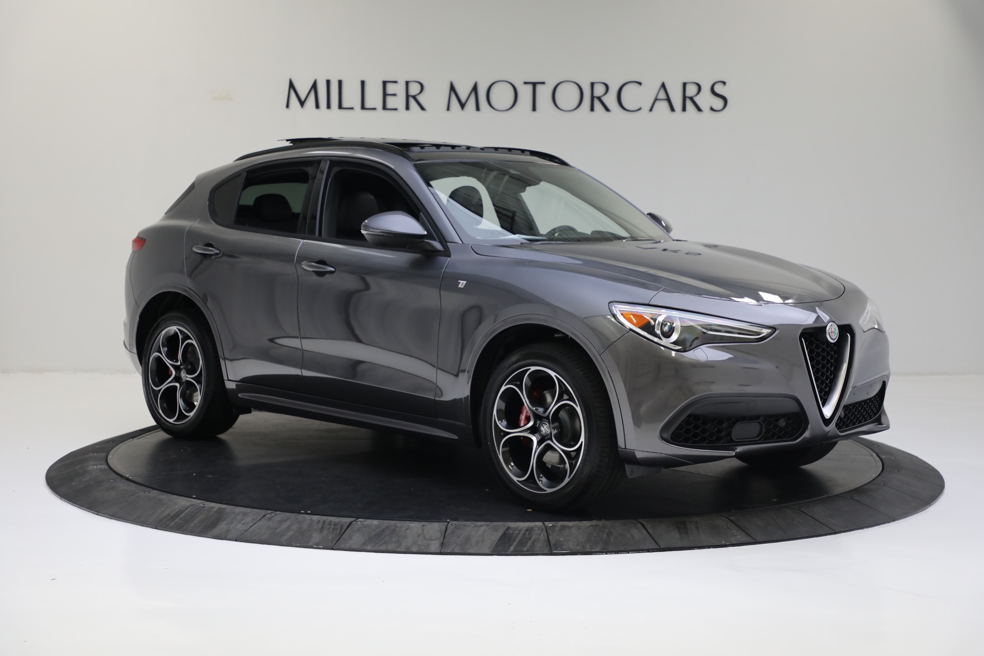 New-2022-Alfa-Romeo-Stelvio-Ti