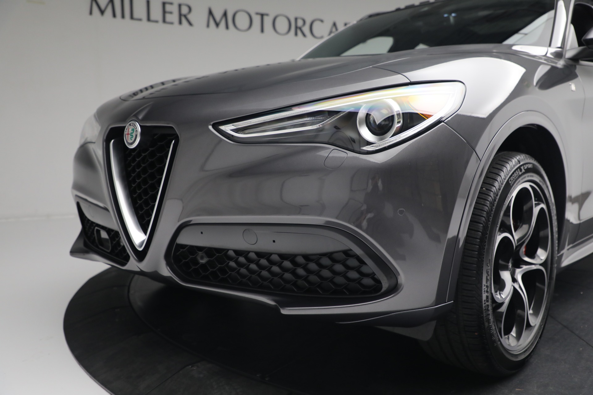 New-2022-Alfa-Romeo-Stelvio-Ti