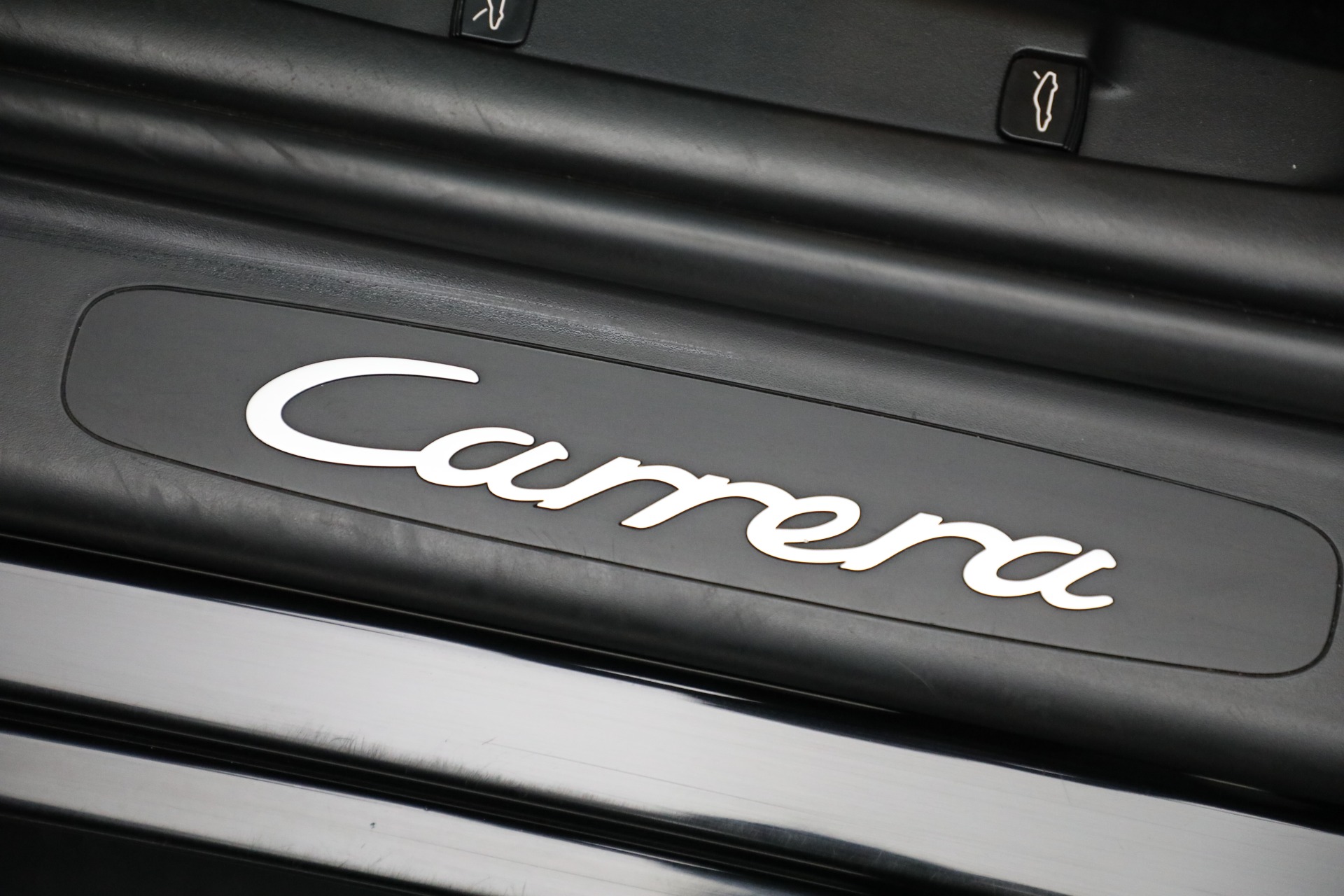 Used-2004-Porsche-911-Carrera