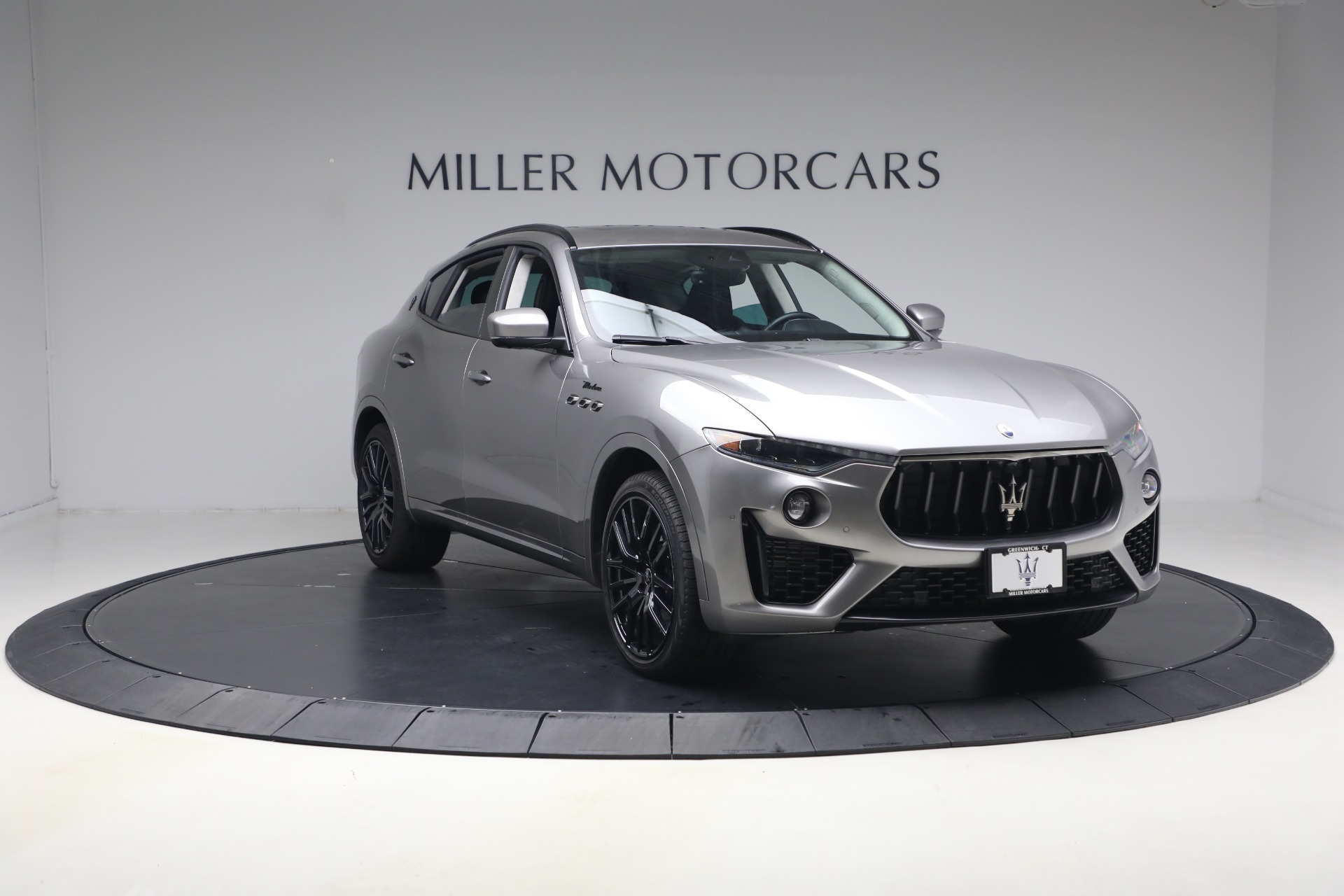Used-2022-Maserati-Levante-Modena