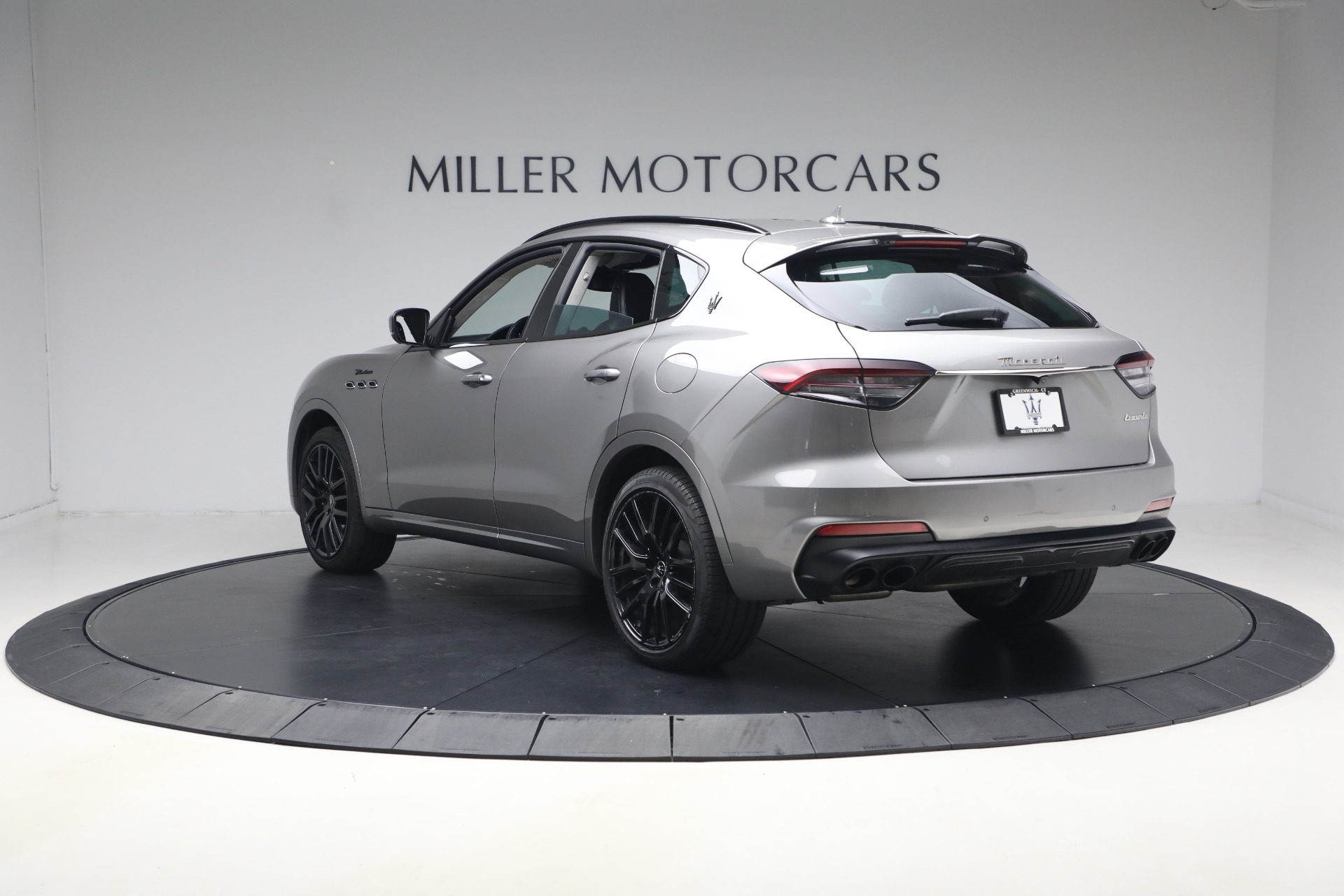 Used-2022-Maserati-Levante-Modena