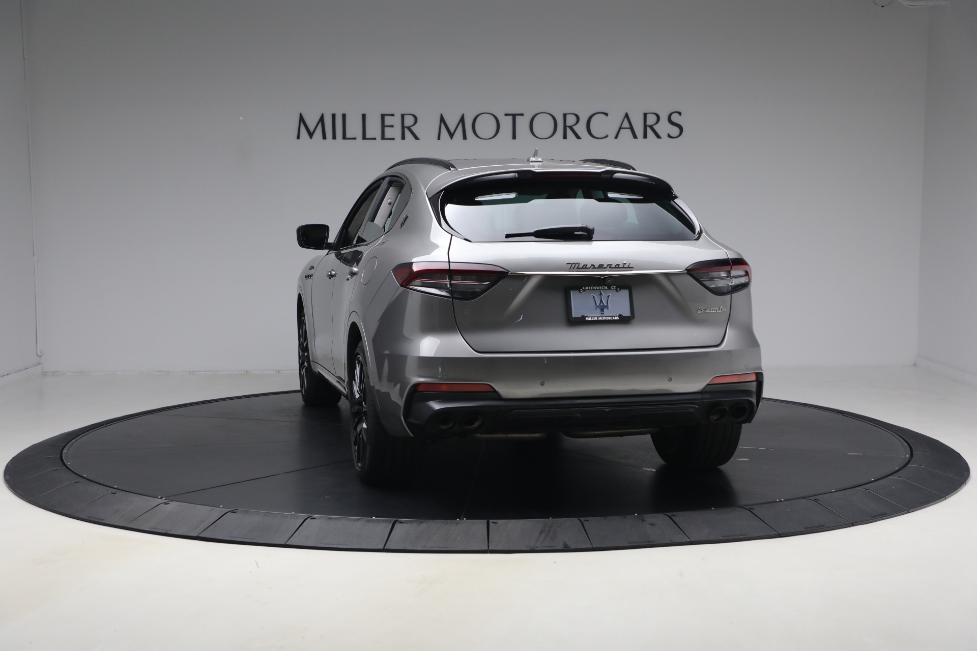 Used-2022-Maserati-Levante-Modena