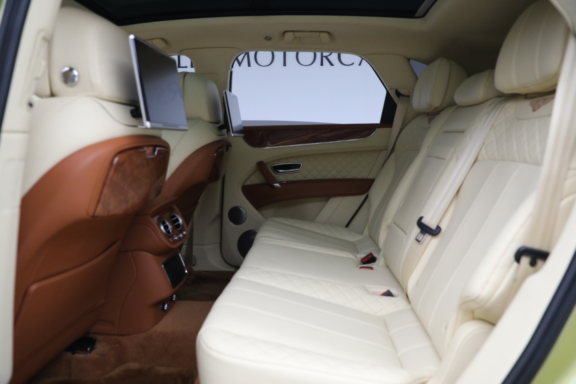 Used-2018-Bentley-Bentayga-W12-Signature