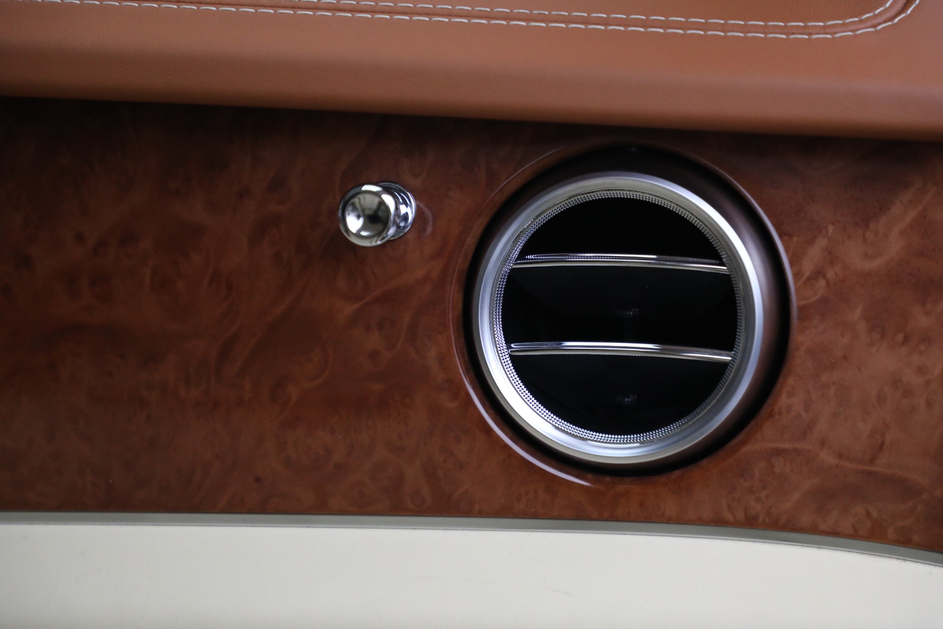 Used-2018-Bentley-Bentayga-W12-Signature