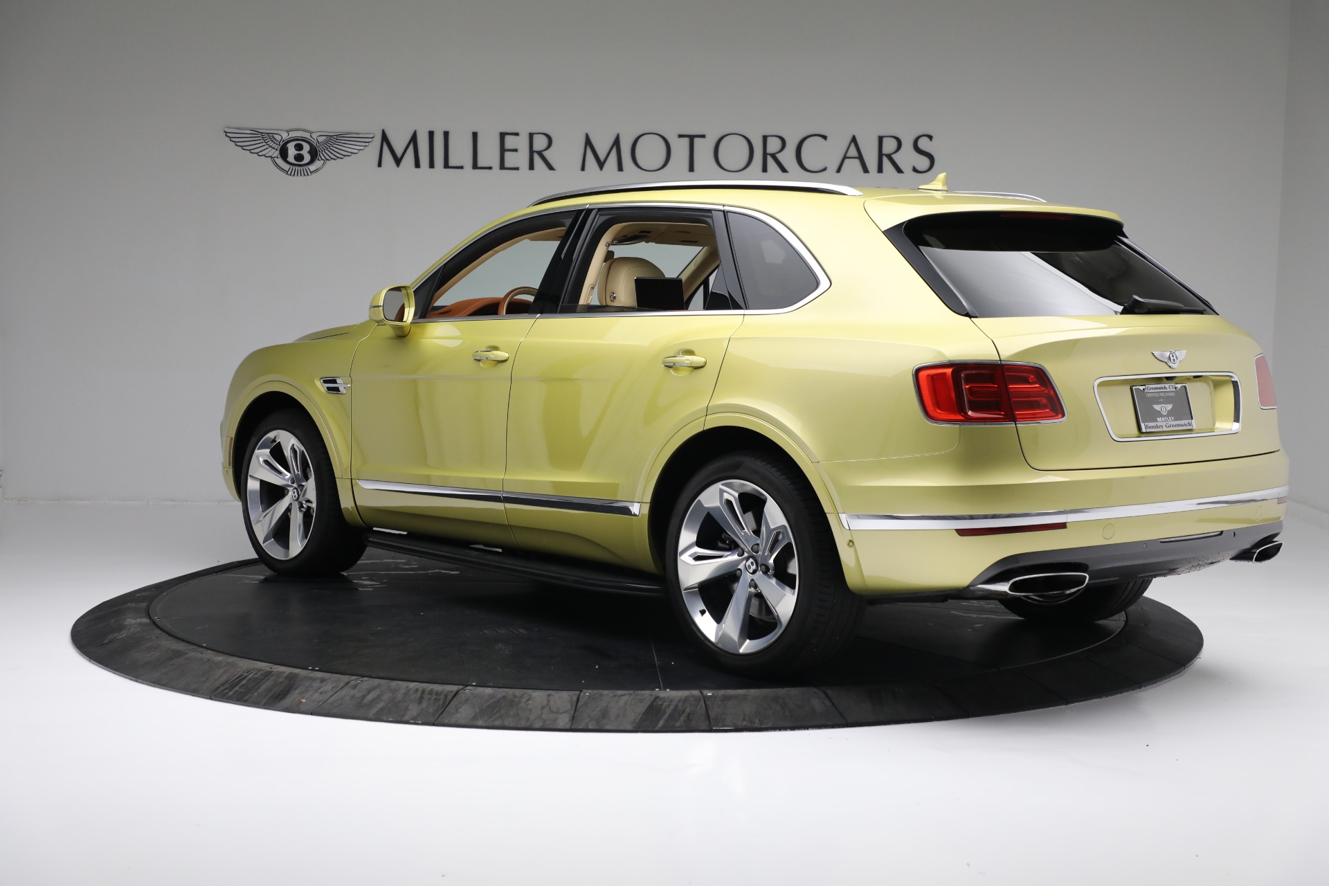 Used-2018-Bentley-Bentayga-W12-Signature