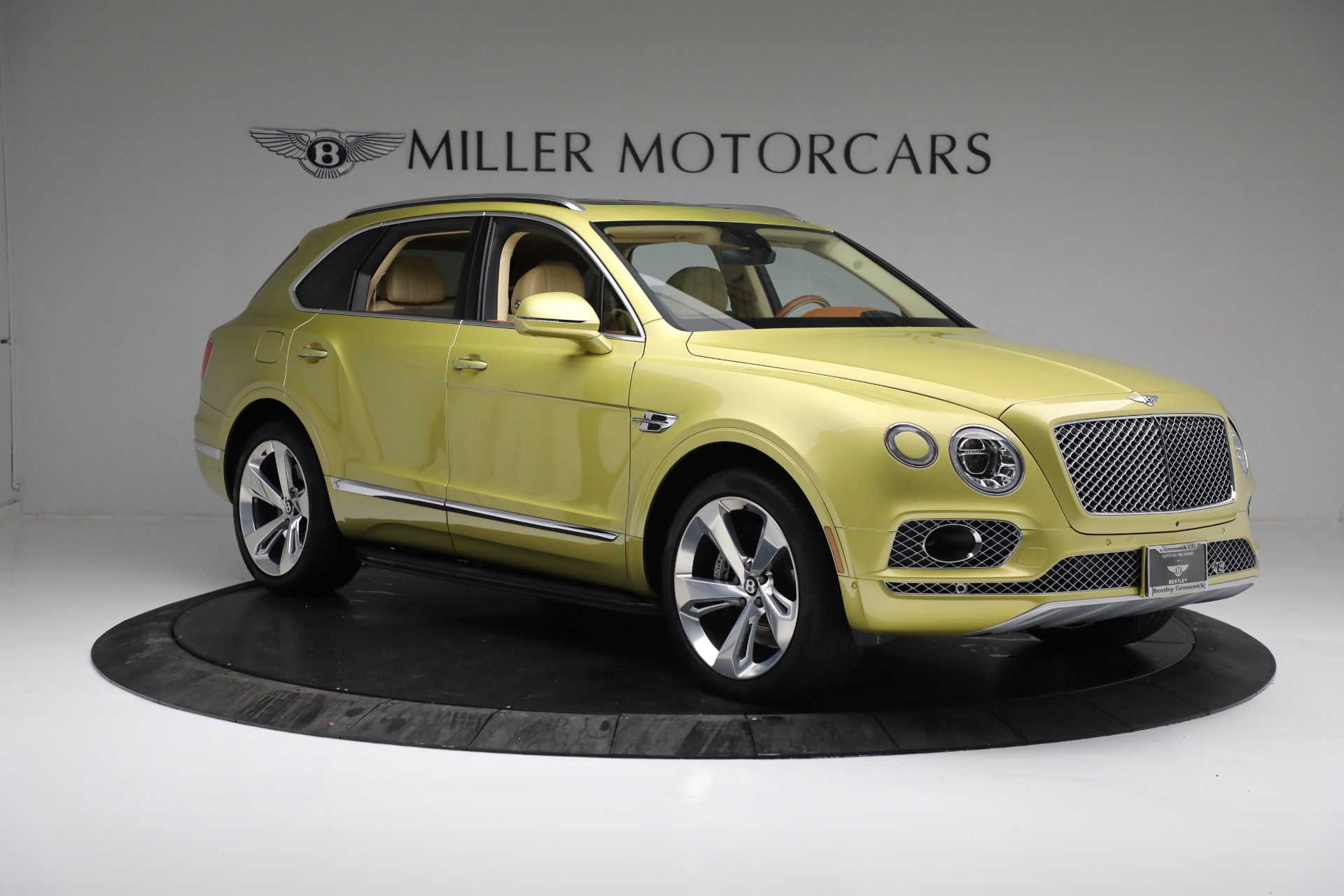 Used-2018-Bentley-Bentayga-W12-Signature