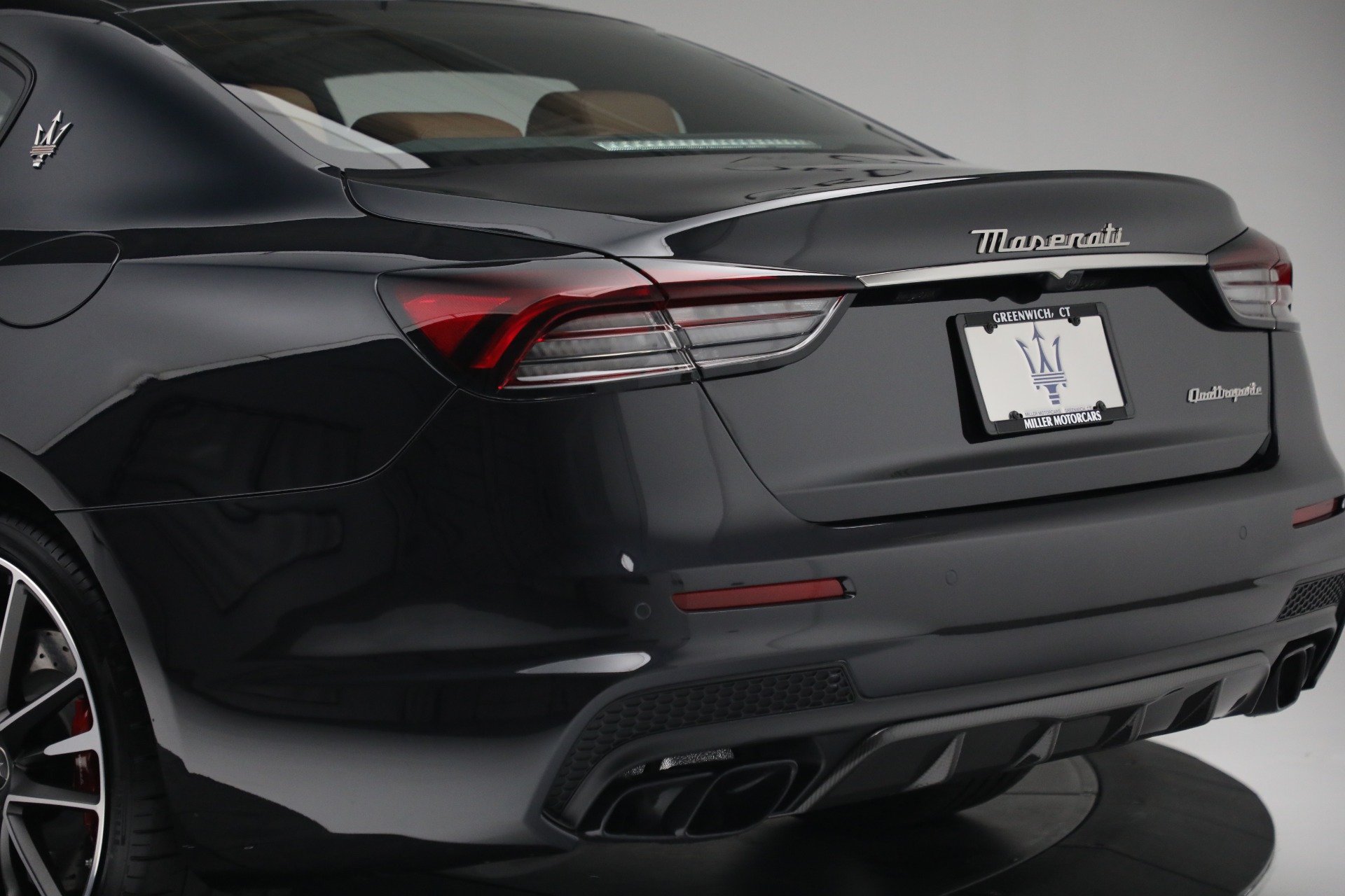 New-2022-Maserati-Quattroporte-Trofeo