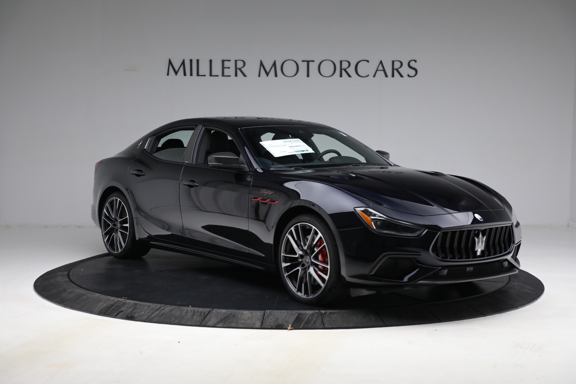 New-2022-Maserati-Ghibli-Trofeo