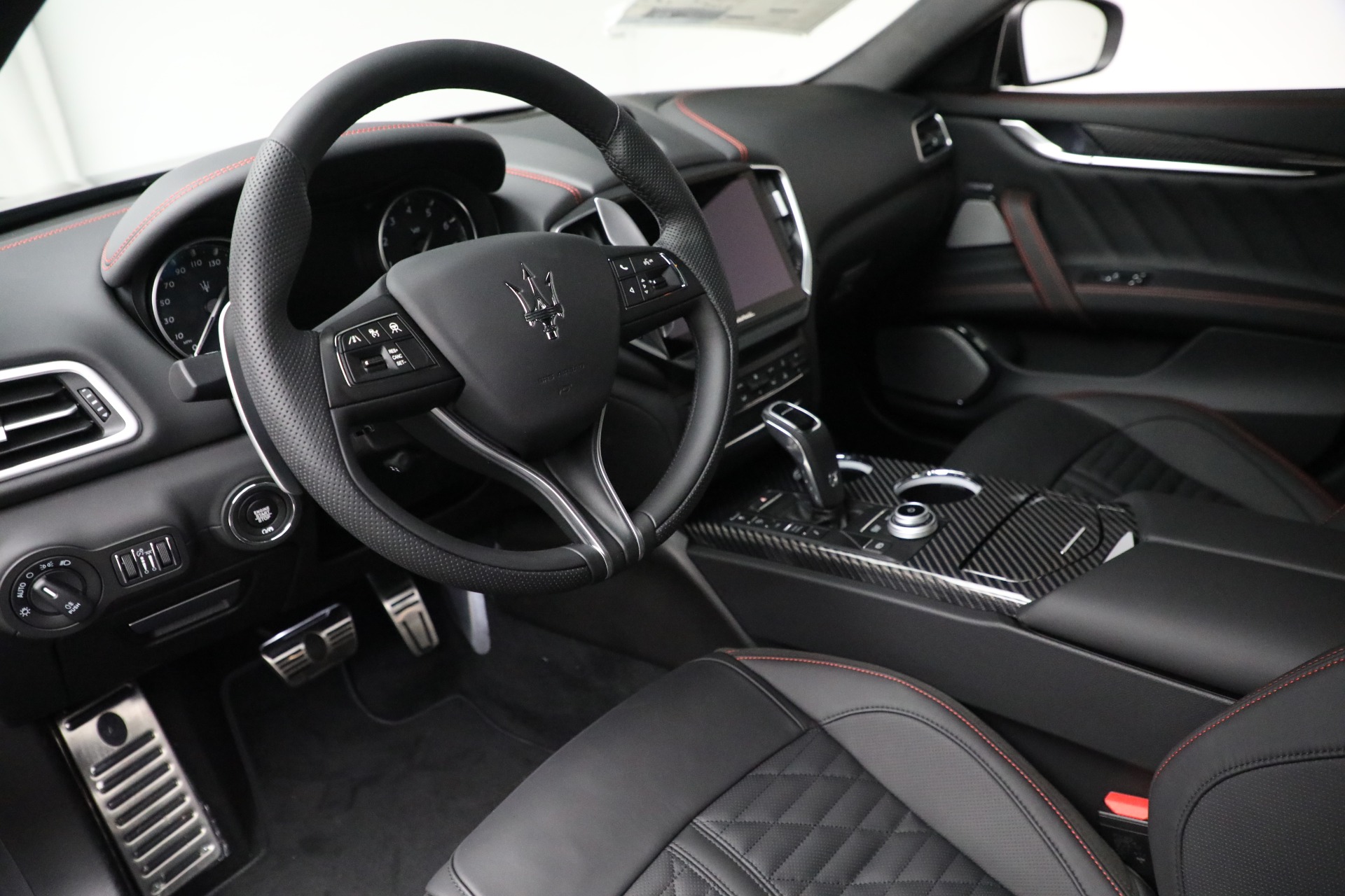 New-2022-Maserati-Ghibli-Trofeo