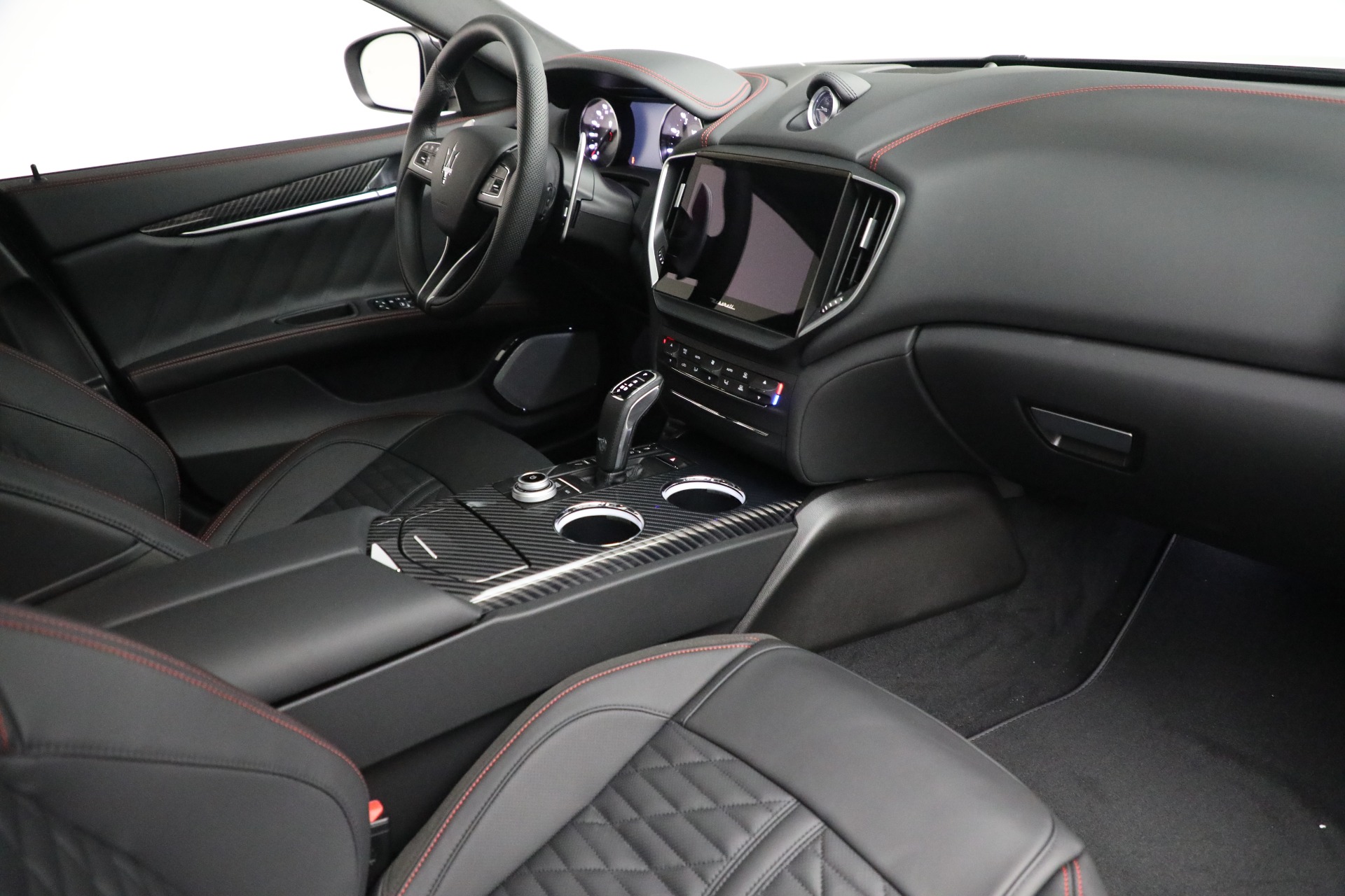 New-2022-Maserati-Ghibli-Trofeo