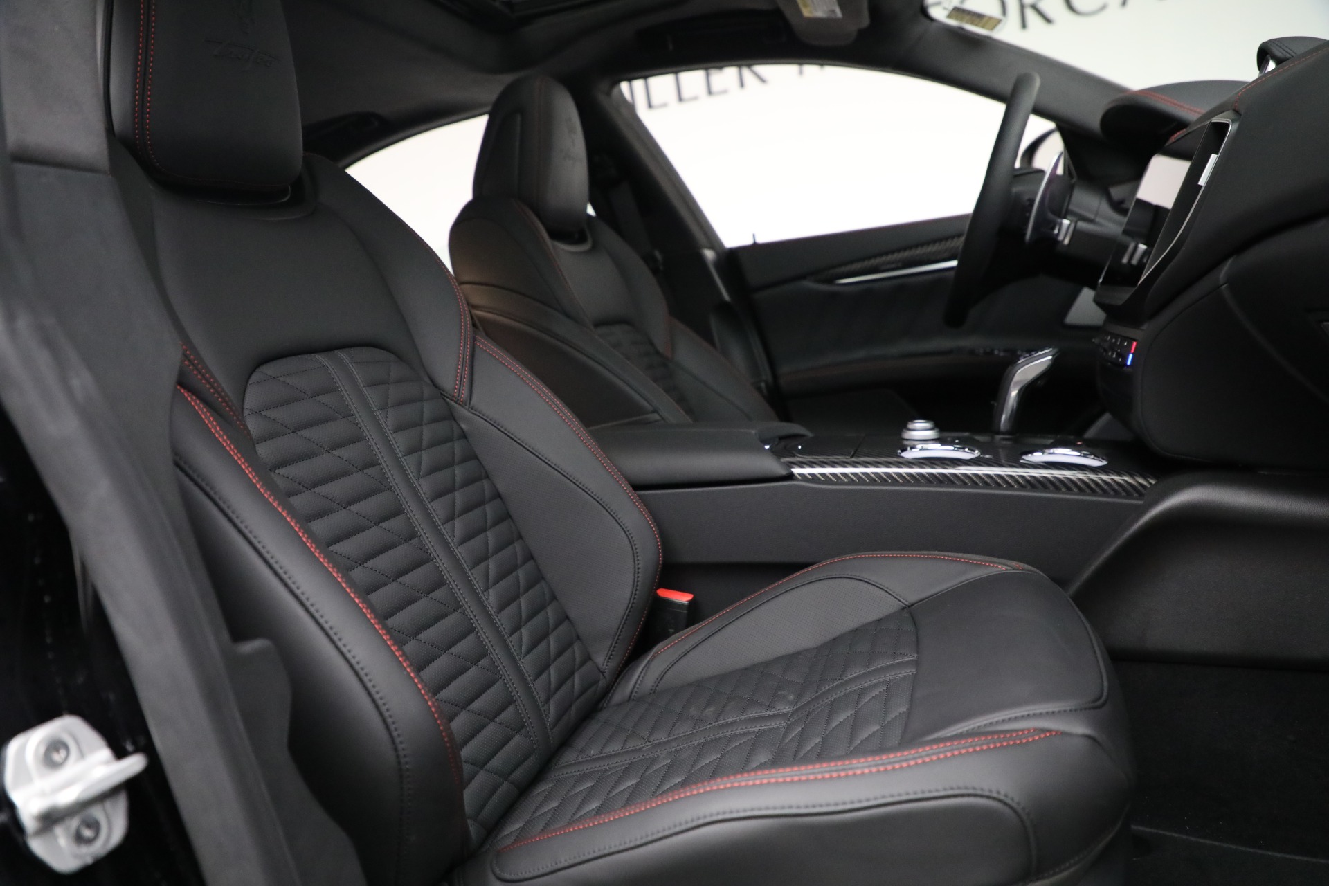 New-2022-Maserati-Ghibli-Trofeo