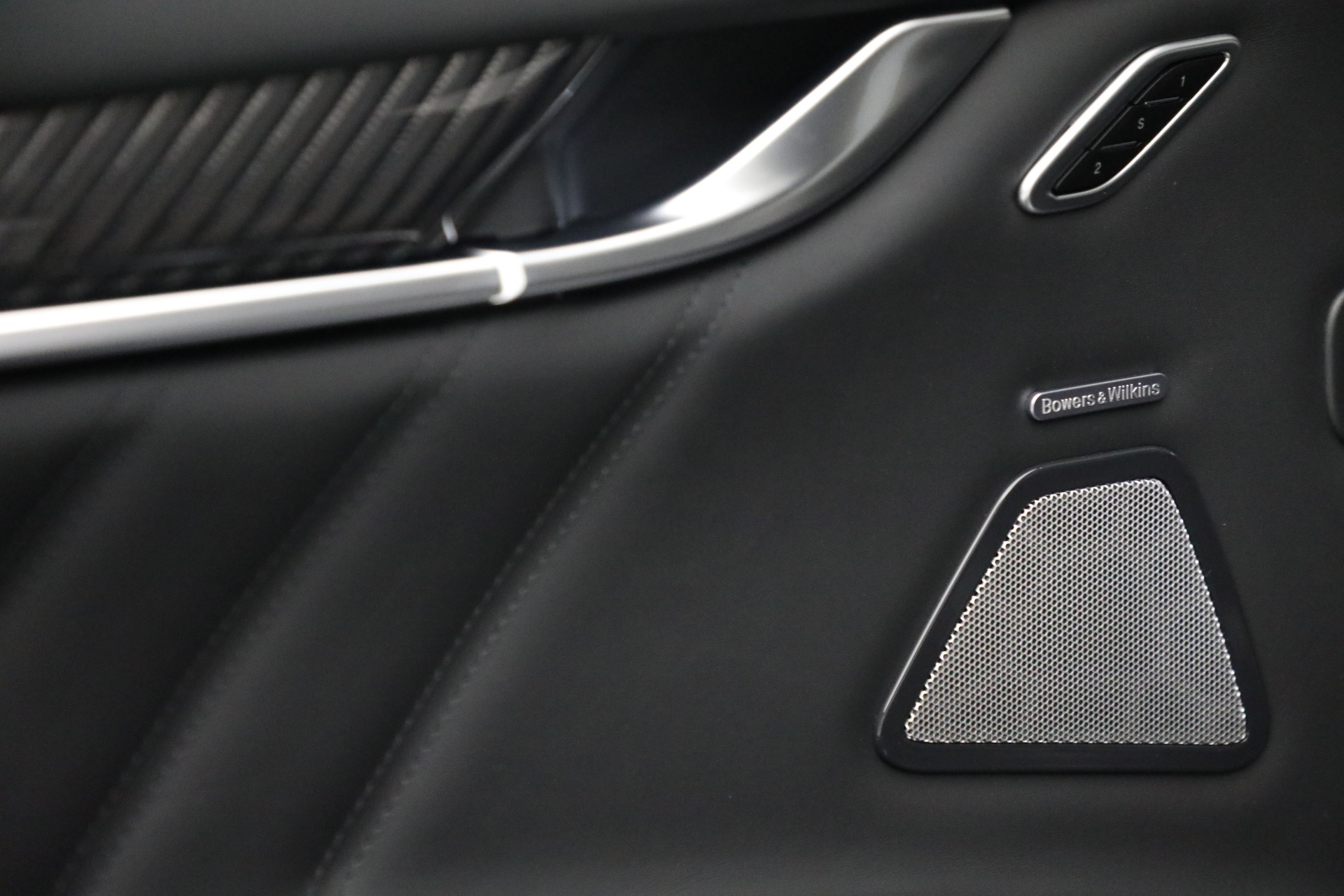 New-2022-Maserati-Ghibli-Trofeo