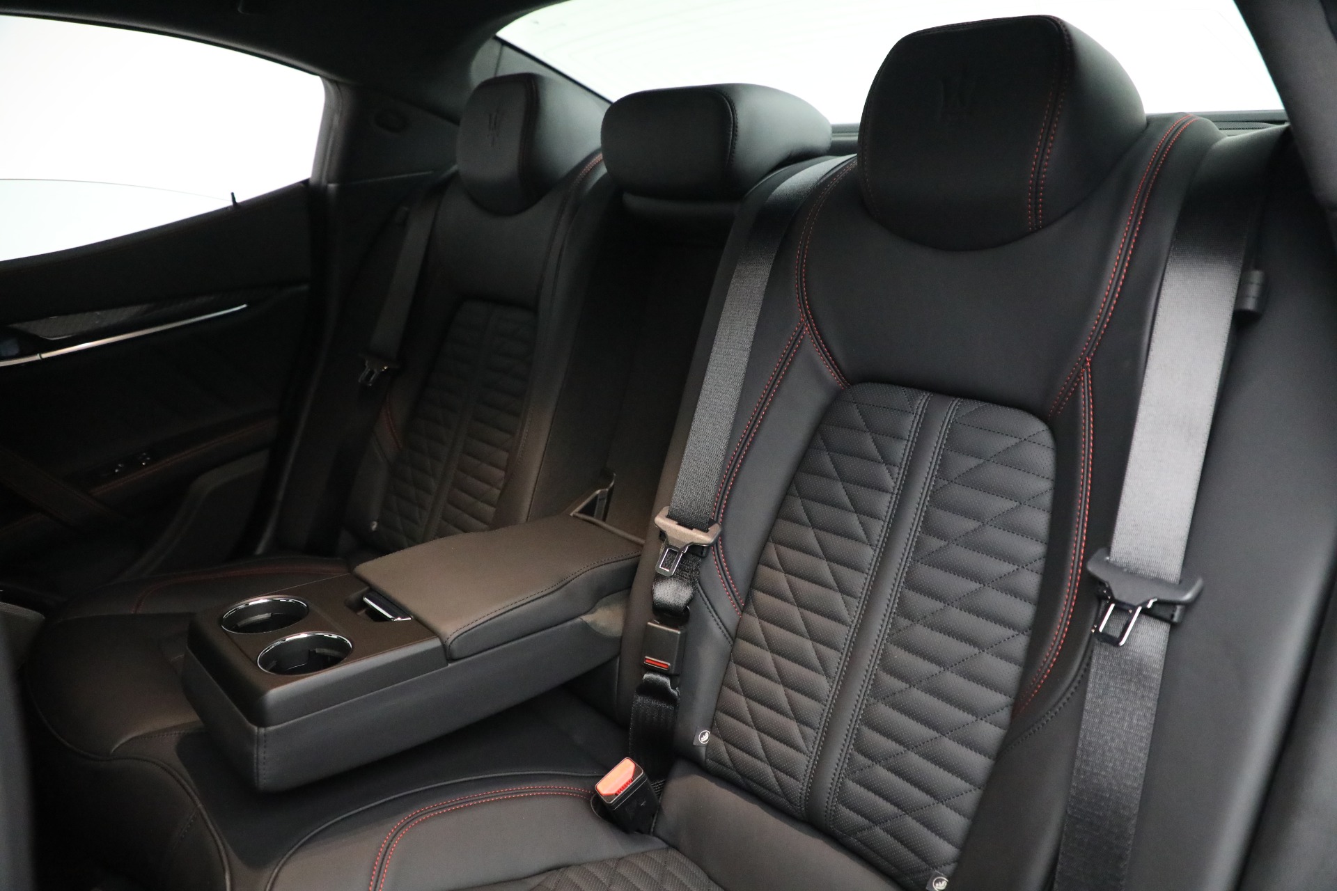 New-2022-Maserati-Ghibli-Trofeo