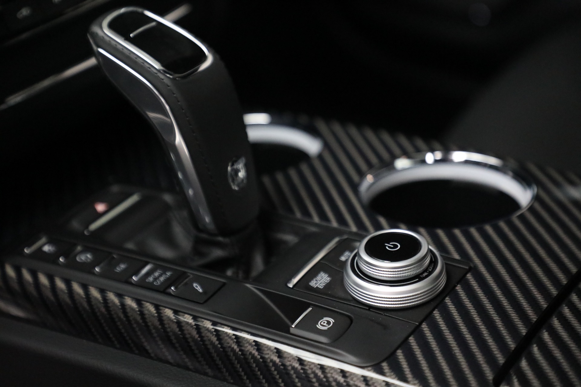 New-2022-Maserati-Ghibli-Trofeo