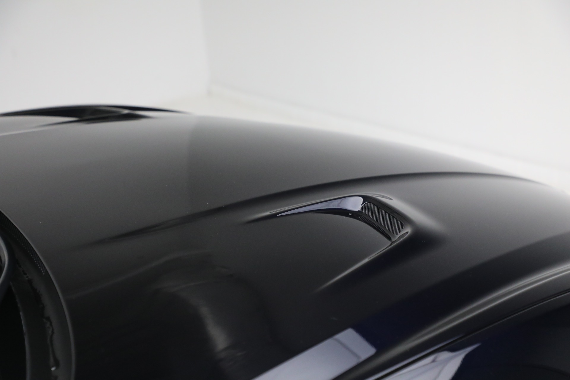 New-2022-Maserati-Ghibli-Trofeo