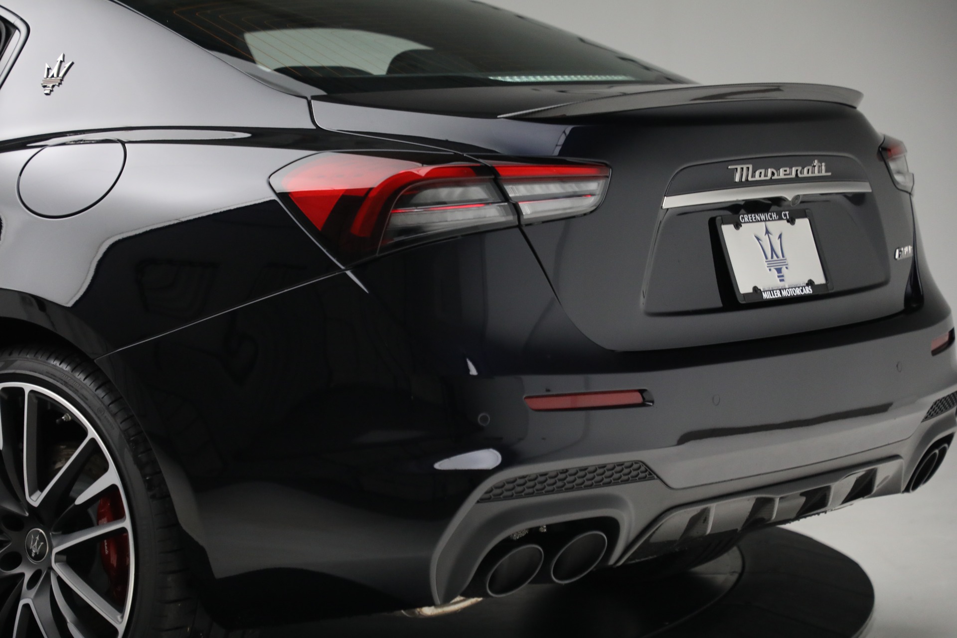 New-2022-Maserati-Ghibli-Trofeo