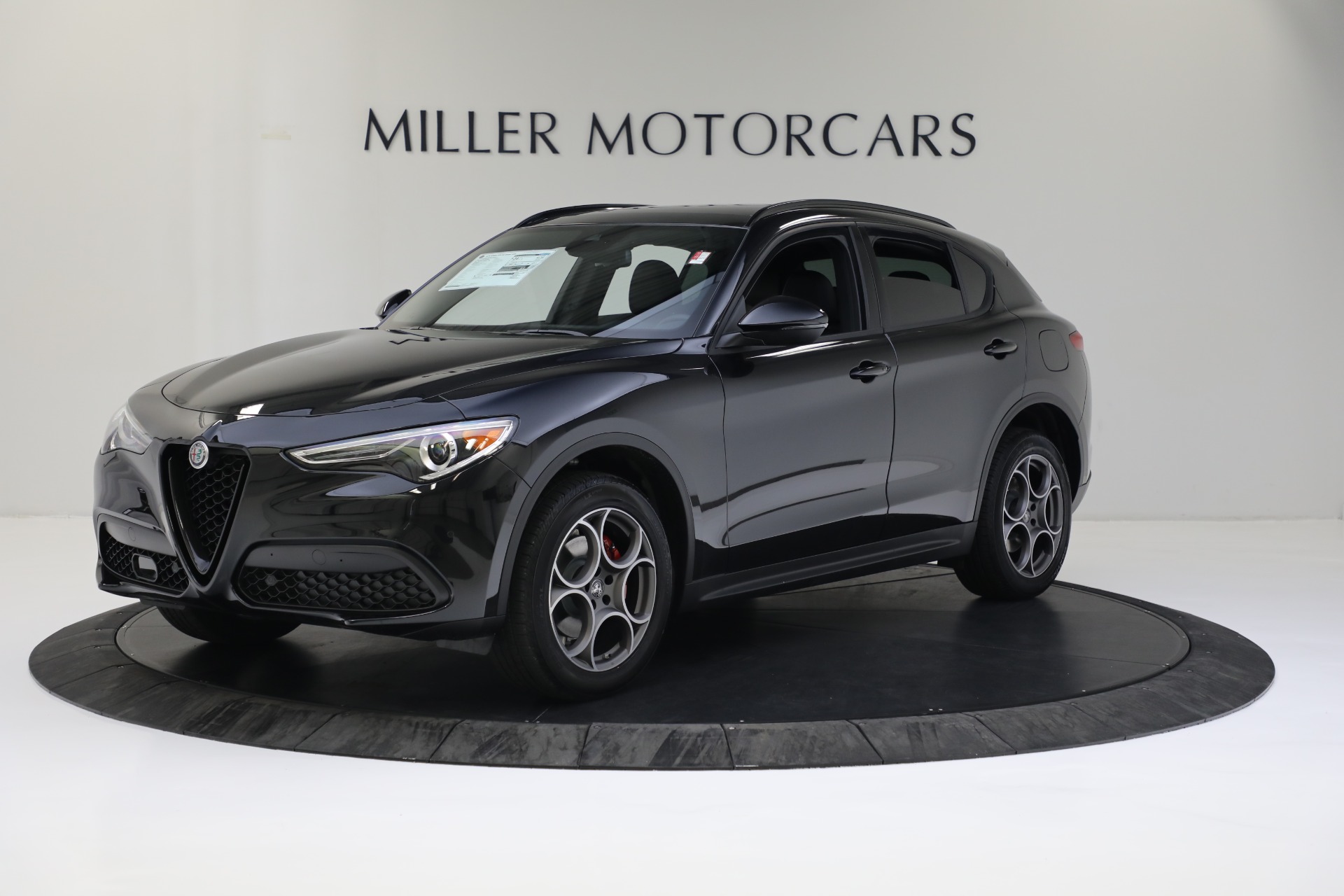 New-2022-Alfa-Romeo-Stelvio-Sprint