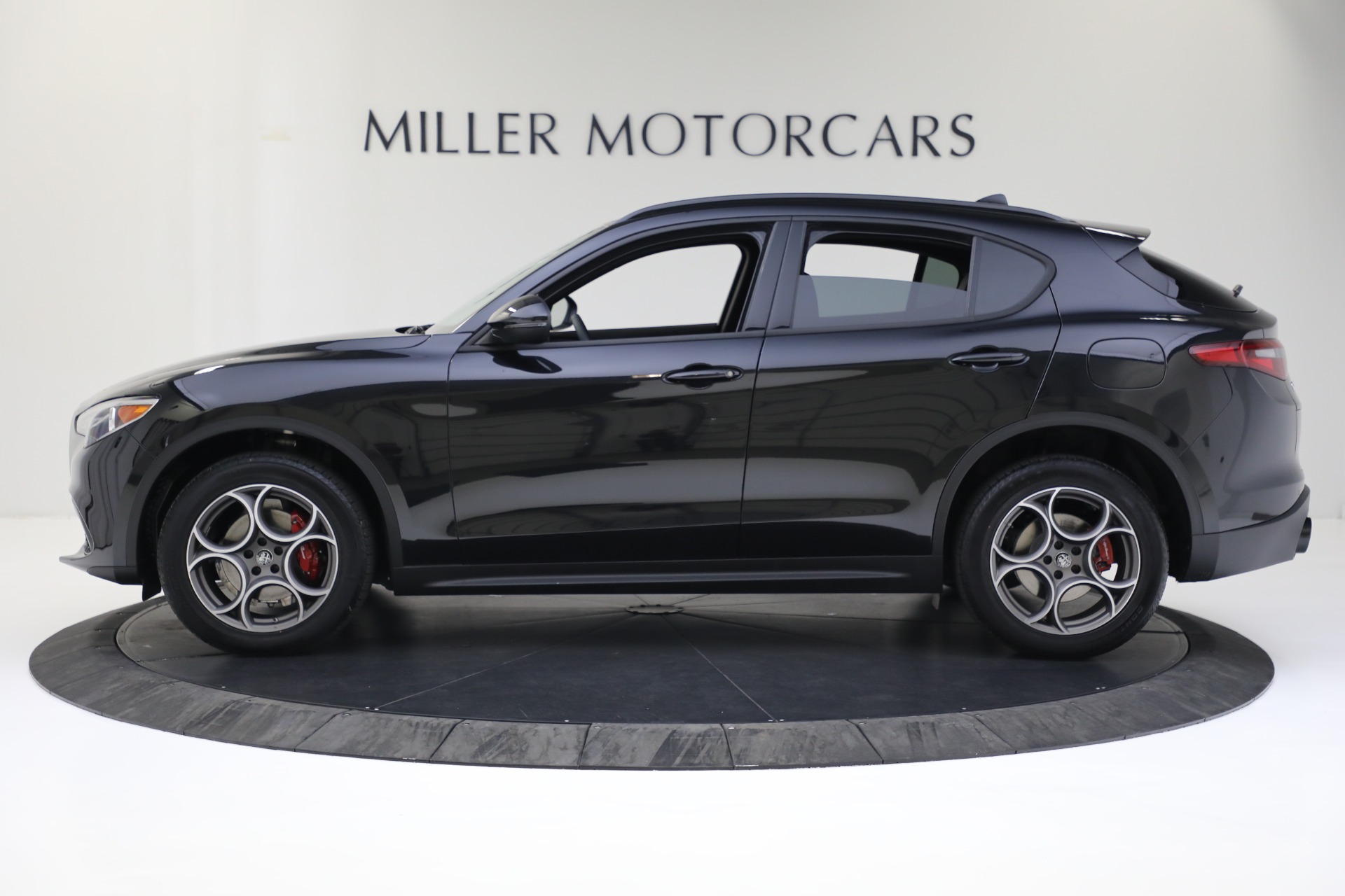 New-2022-Alfa-Romeo-Stelvio-Sprint