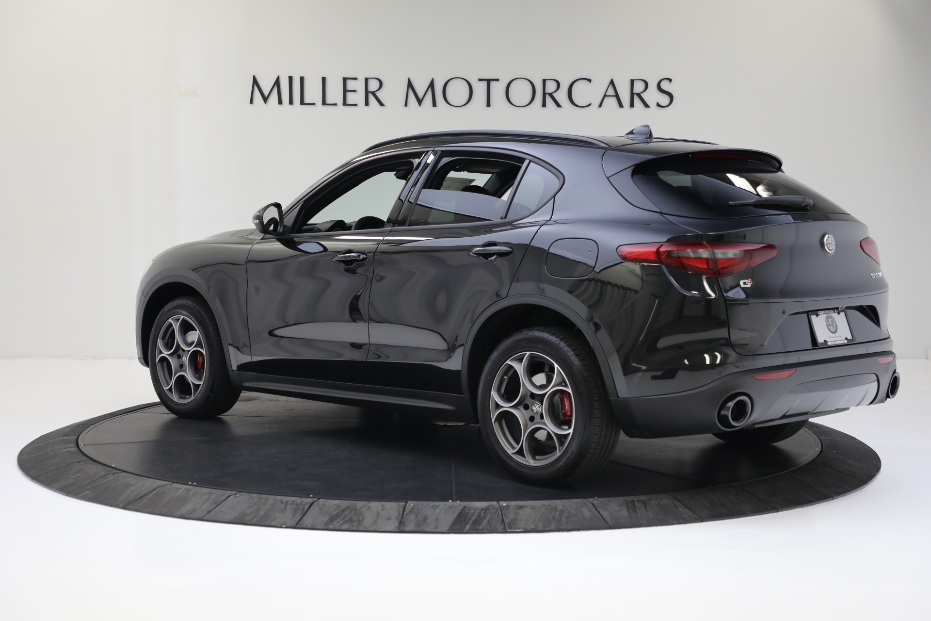 New-2022-Alfa-Romeo-Stelvio-Sprint
