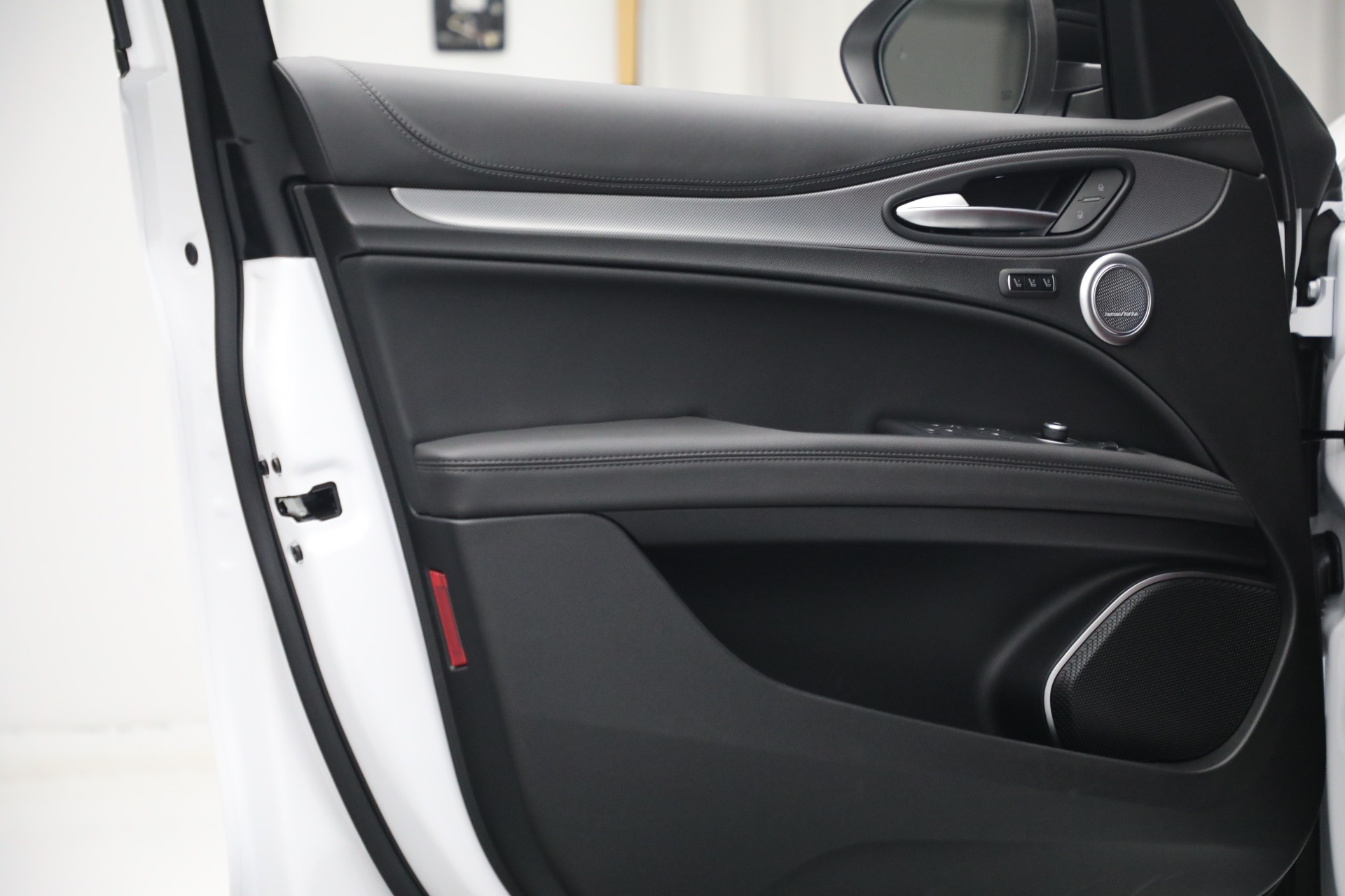 New-2022-Alfa-Romeo-Stelvio