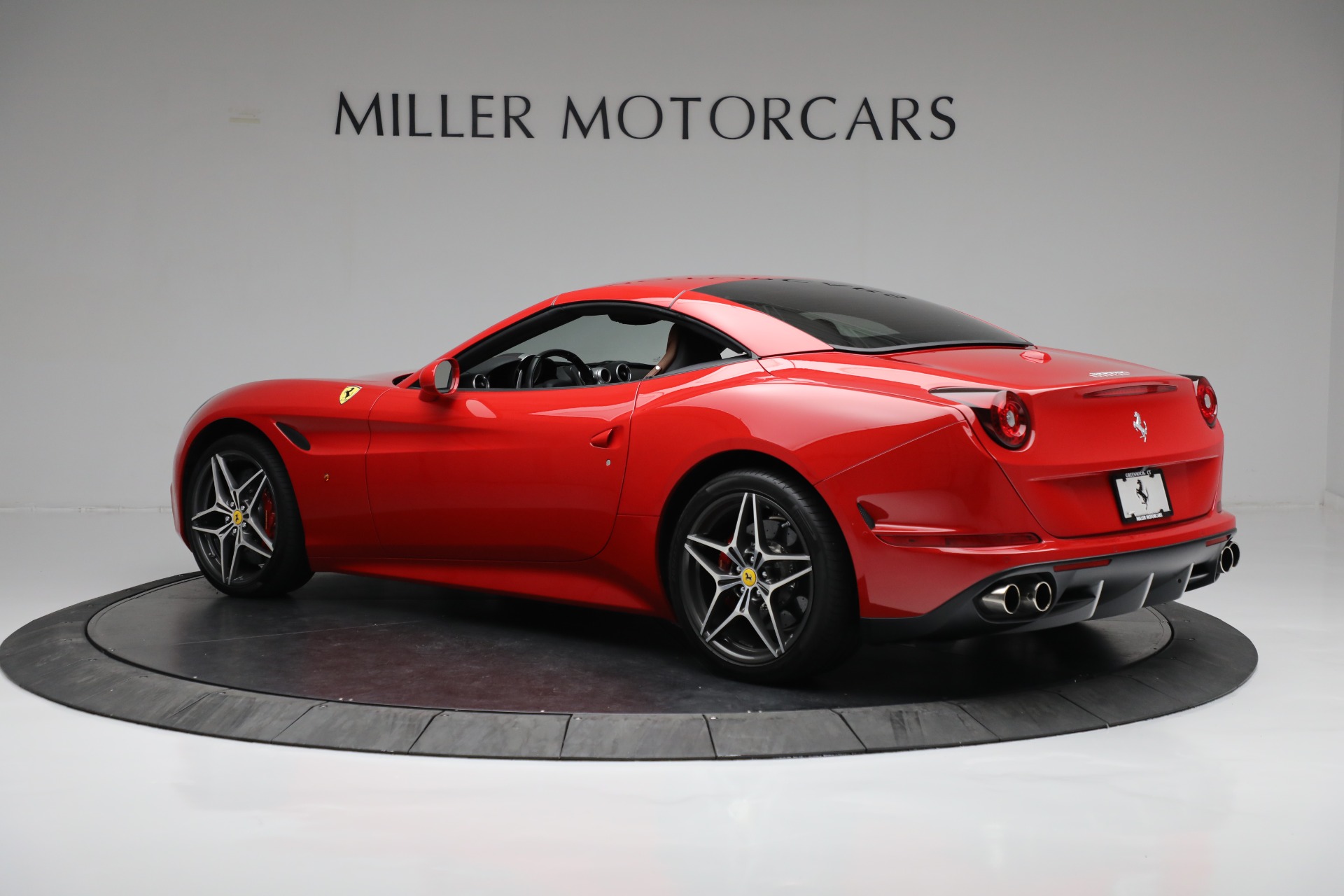 Used-2016-Ferrari-California-T