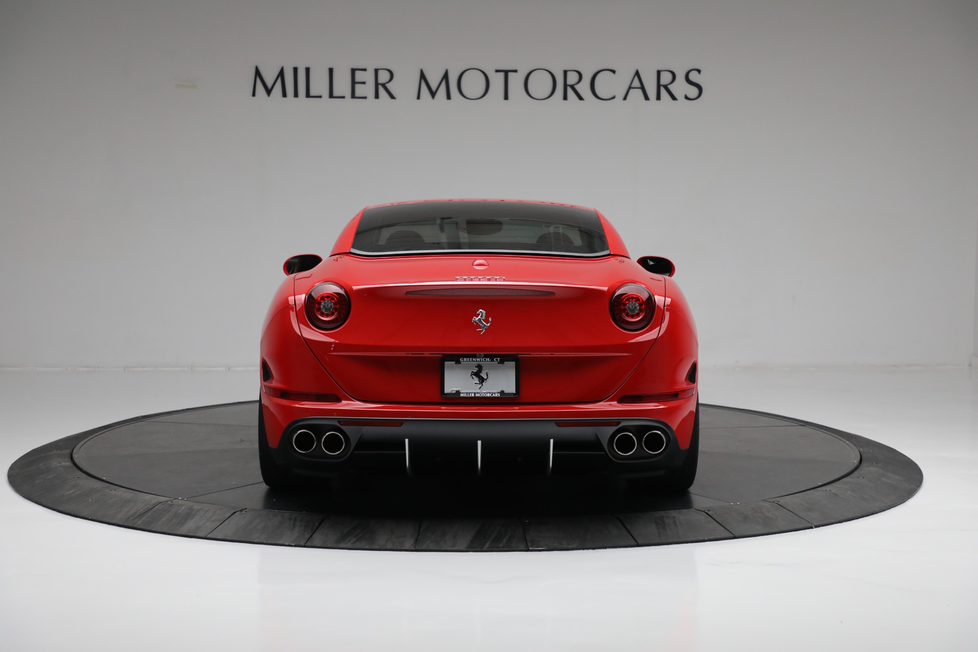 Used-2016-Ferrari-California-T
