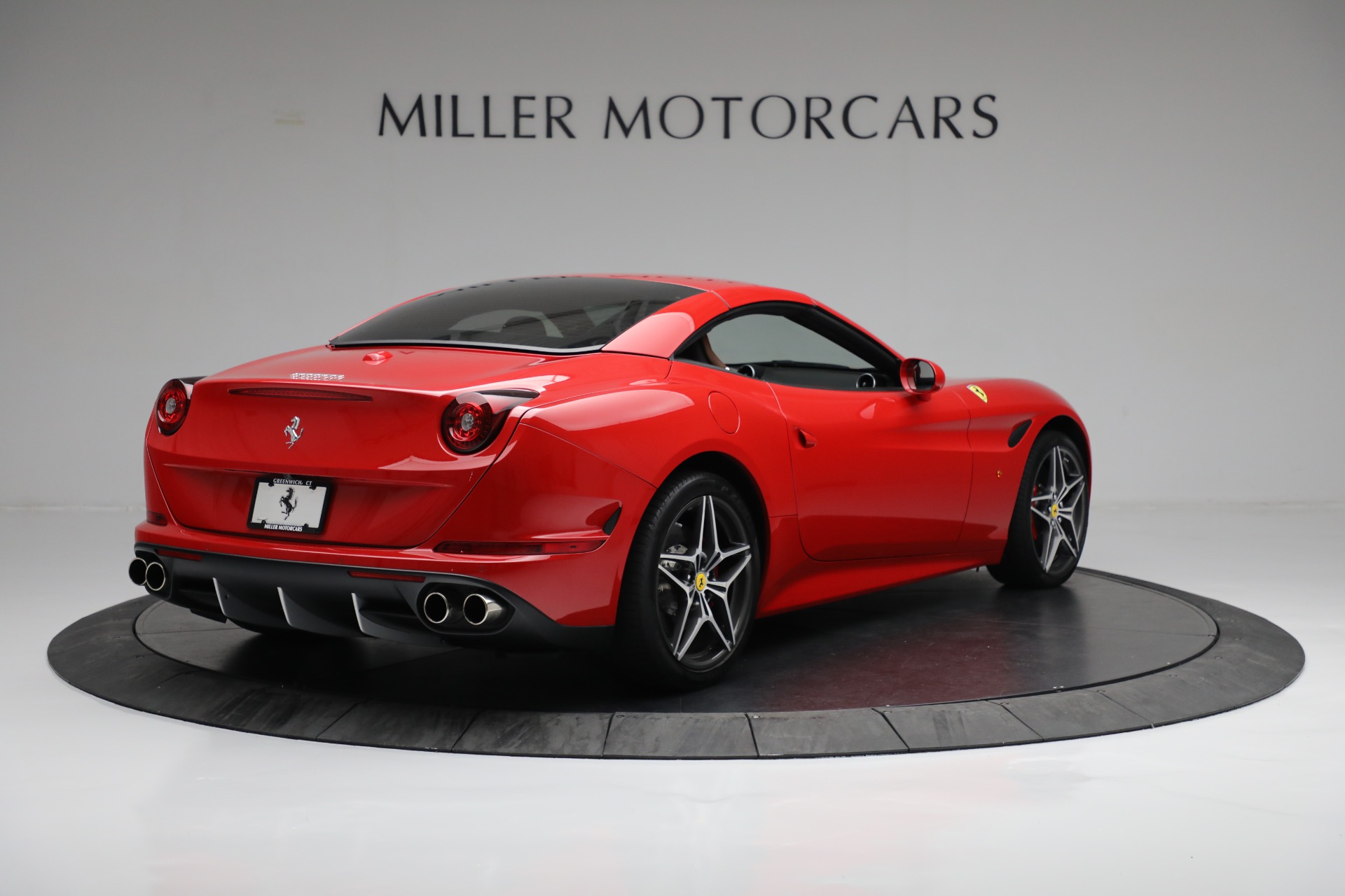 Used-2016-Ferrari-California-T