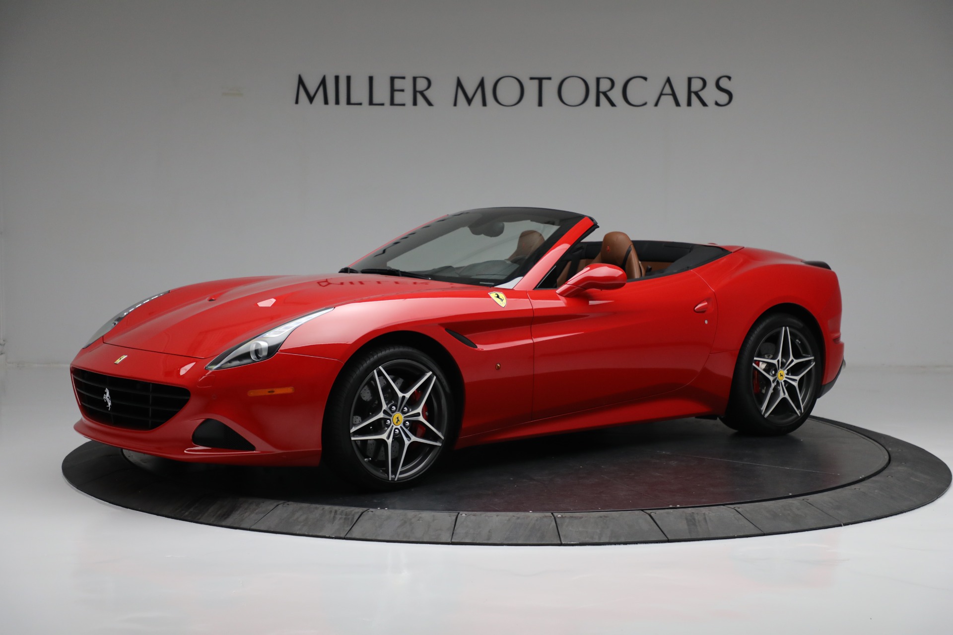 Used-2016-Ferrari-California-T