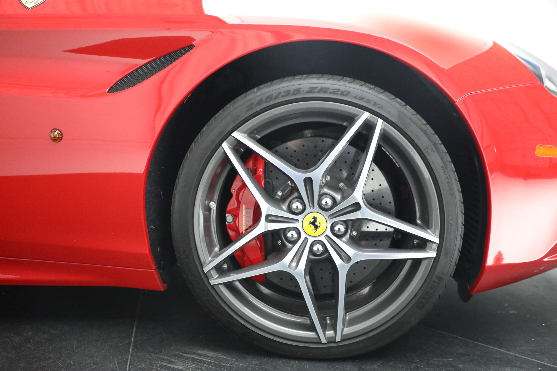 Used-2016-Ferrari-California-T