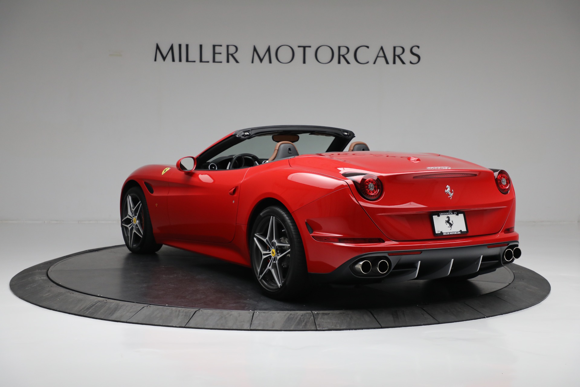 Used-2016-Ferrari-California-T