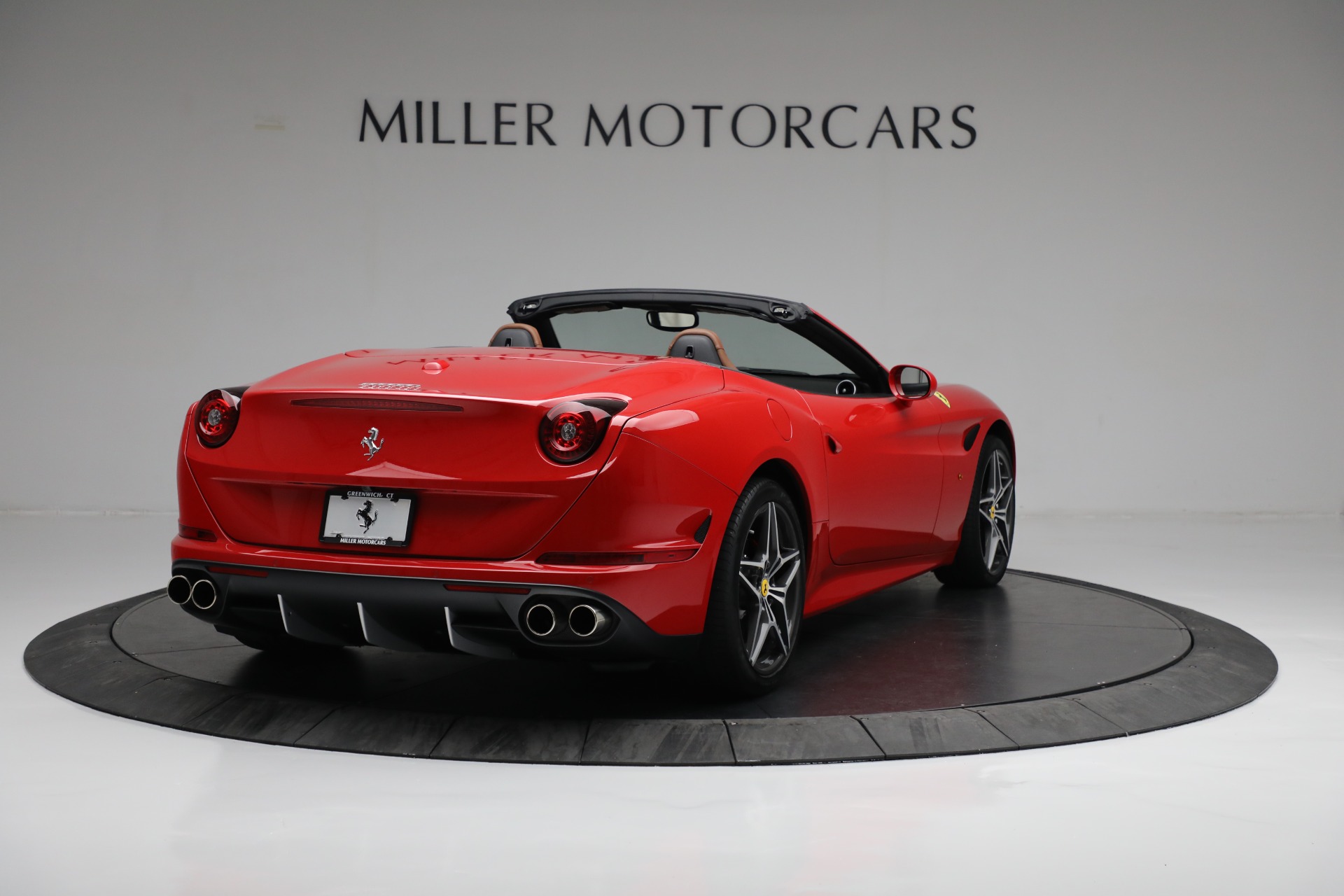 Used-2016-Ferrari-California-T