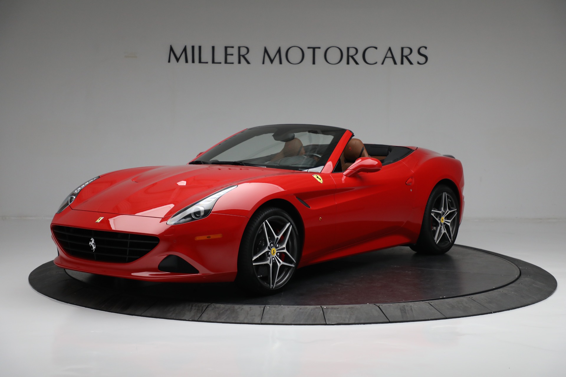 Used-2016-Ferrari-California-T