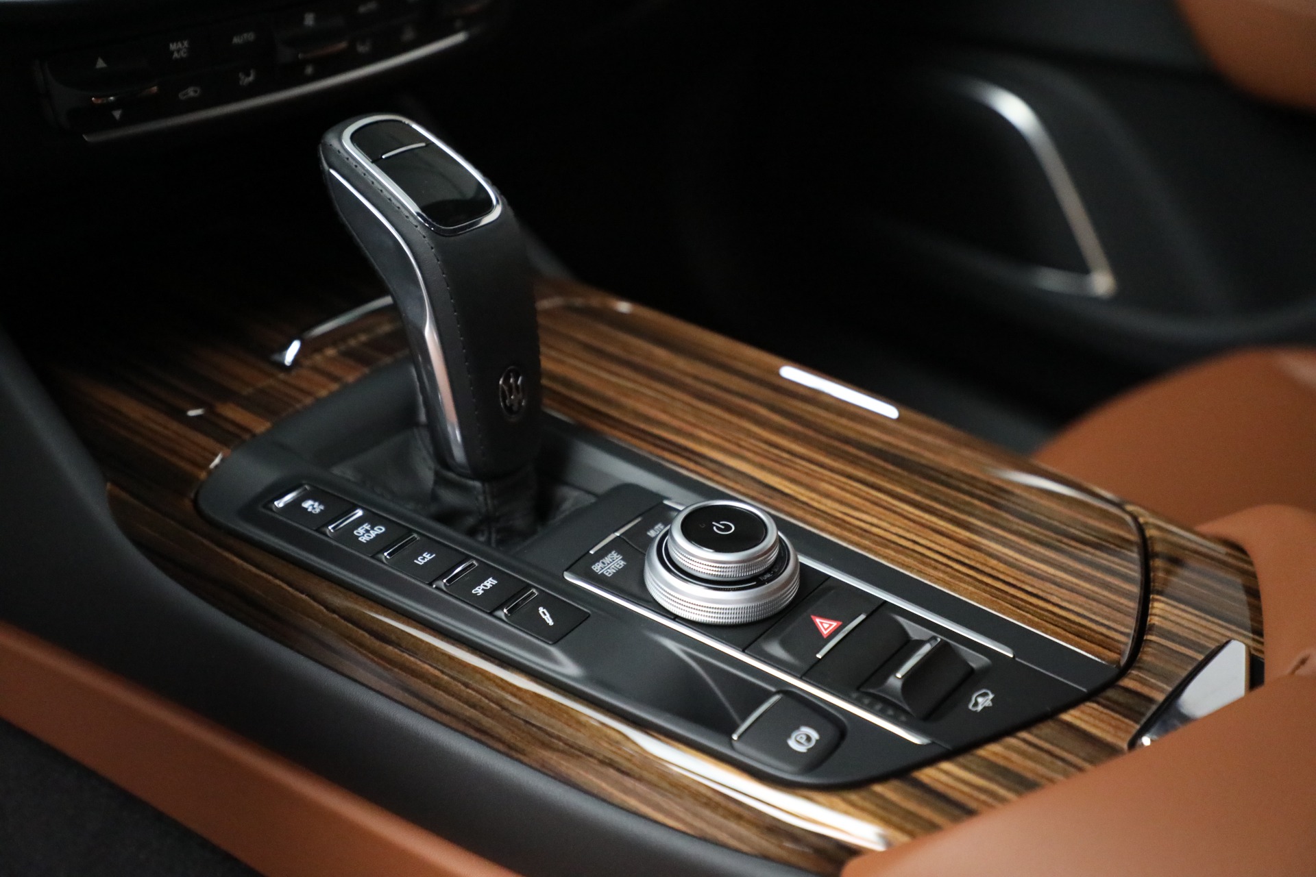 New-2022-Maserati-Levante-Modena