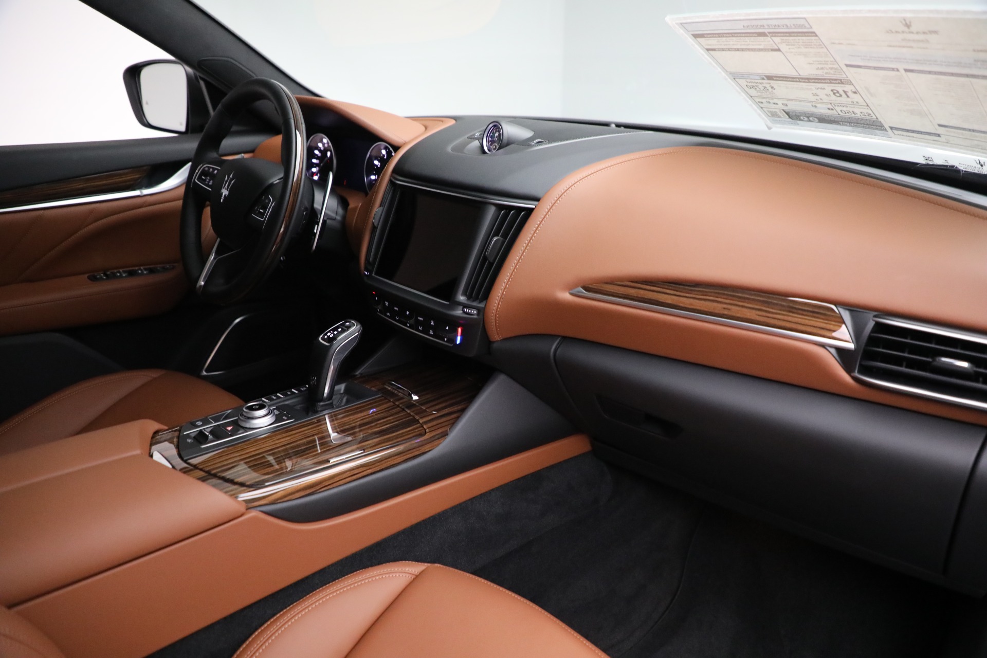 New-2022-Maserati-Levante-Modena