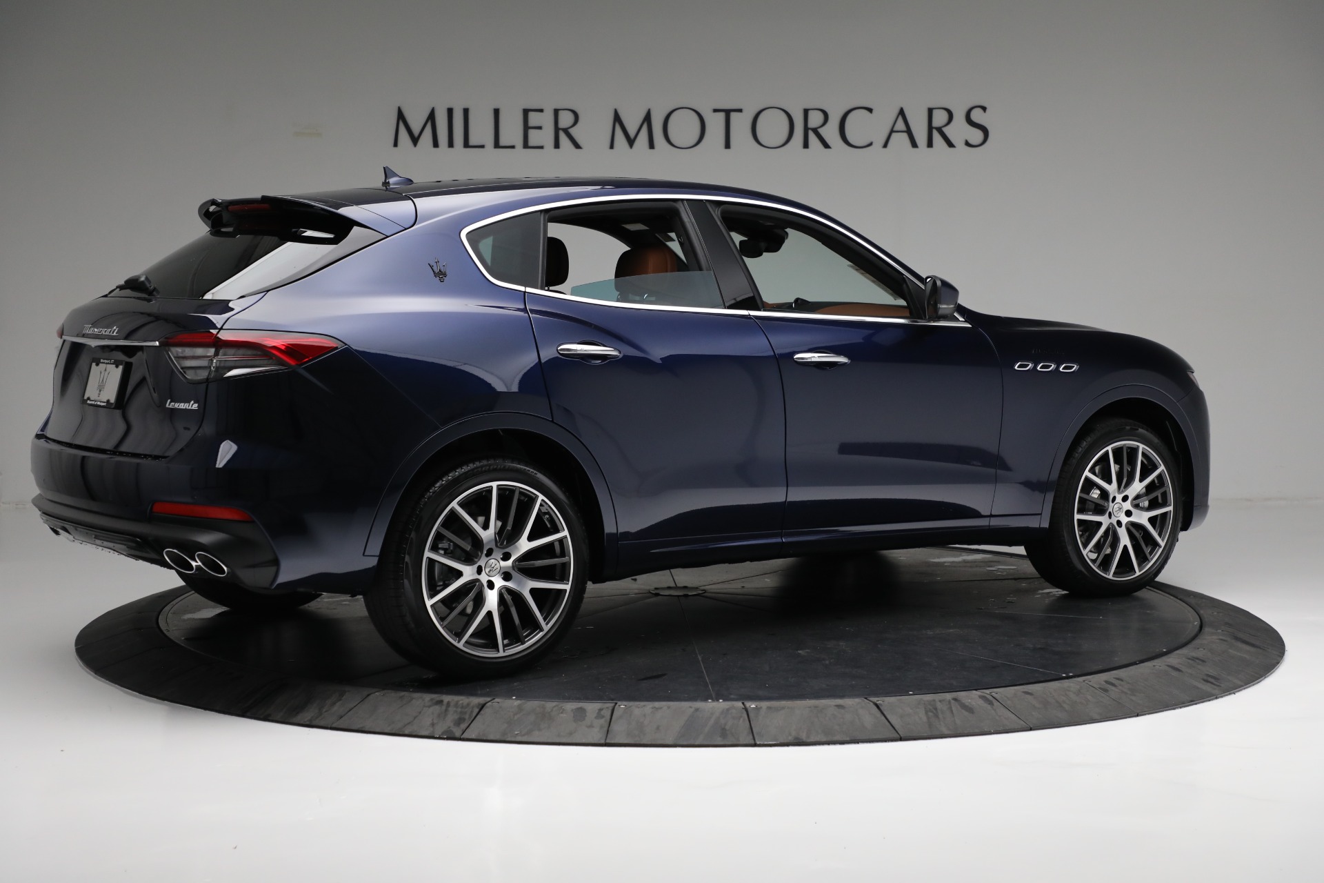 New-2022-Maserati-Levante-Modena