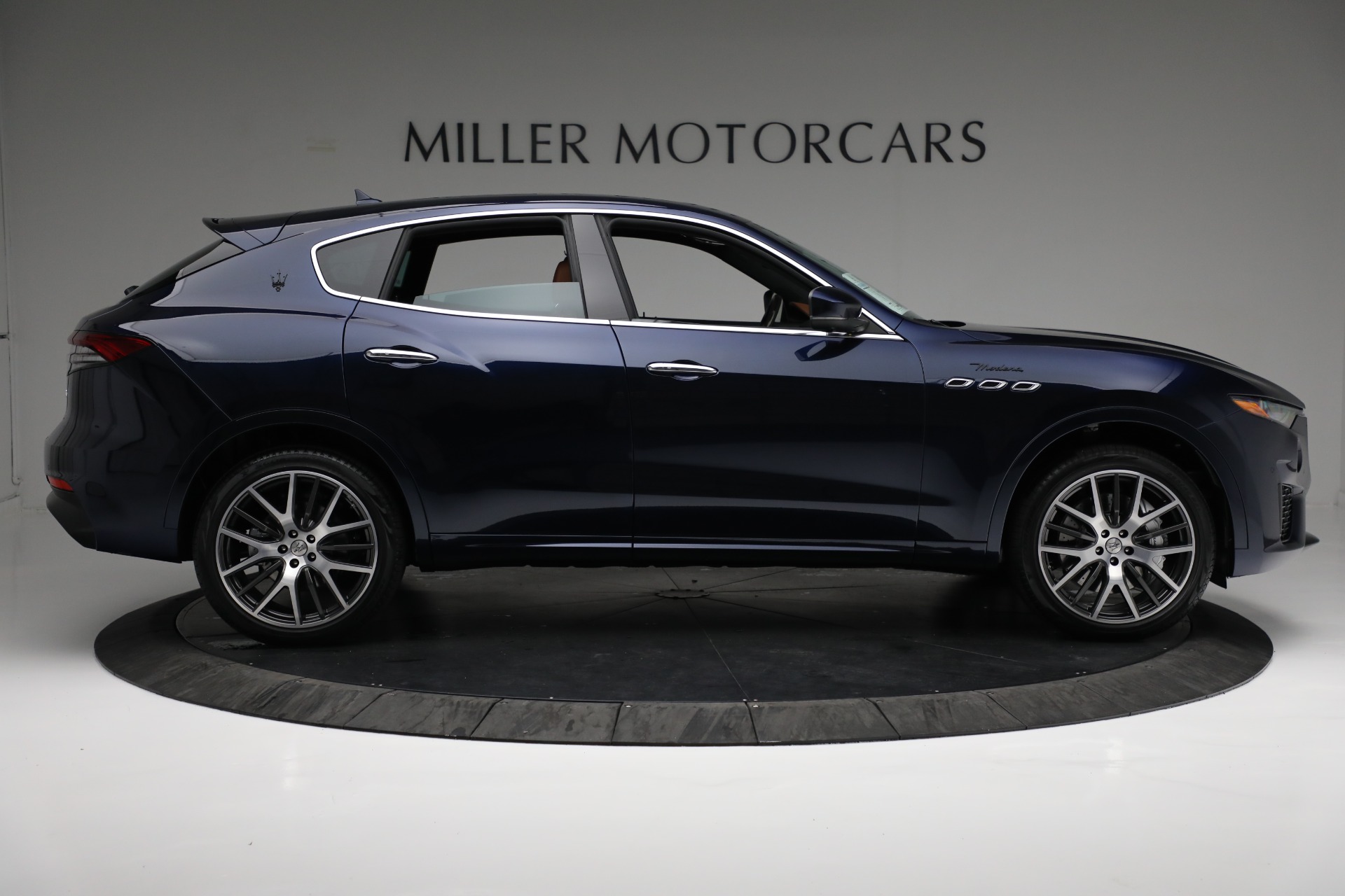 New-2022-Maserati-Levante-Modena