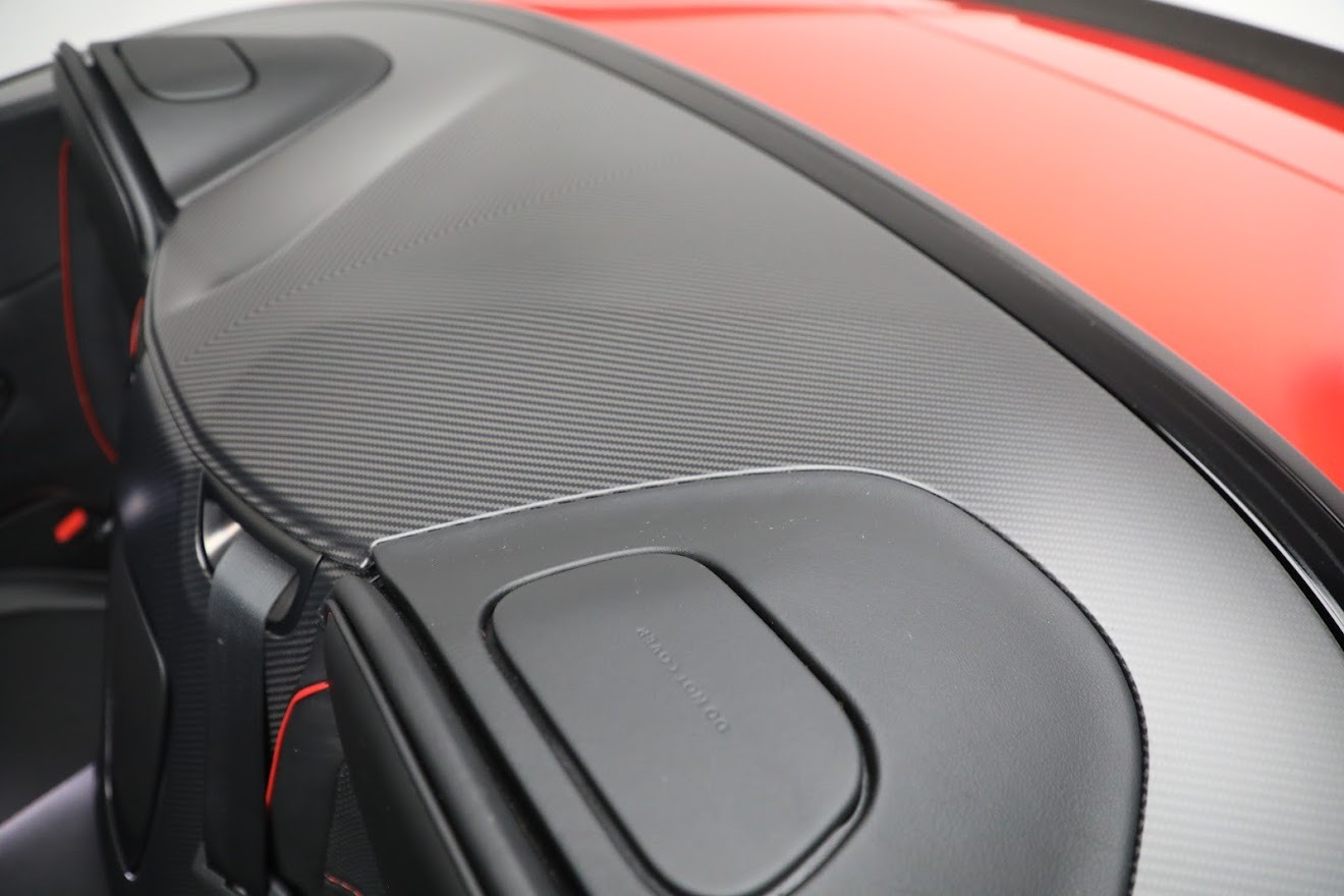 Used-2020-Aston-Martin-DBS-Volante