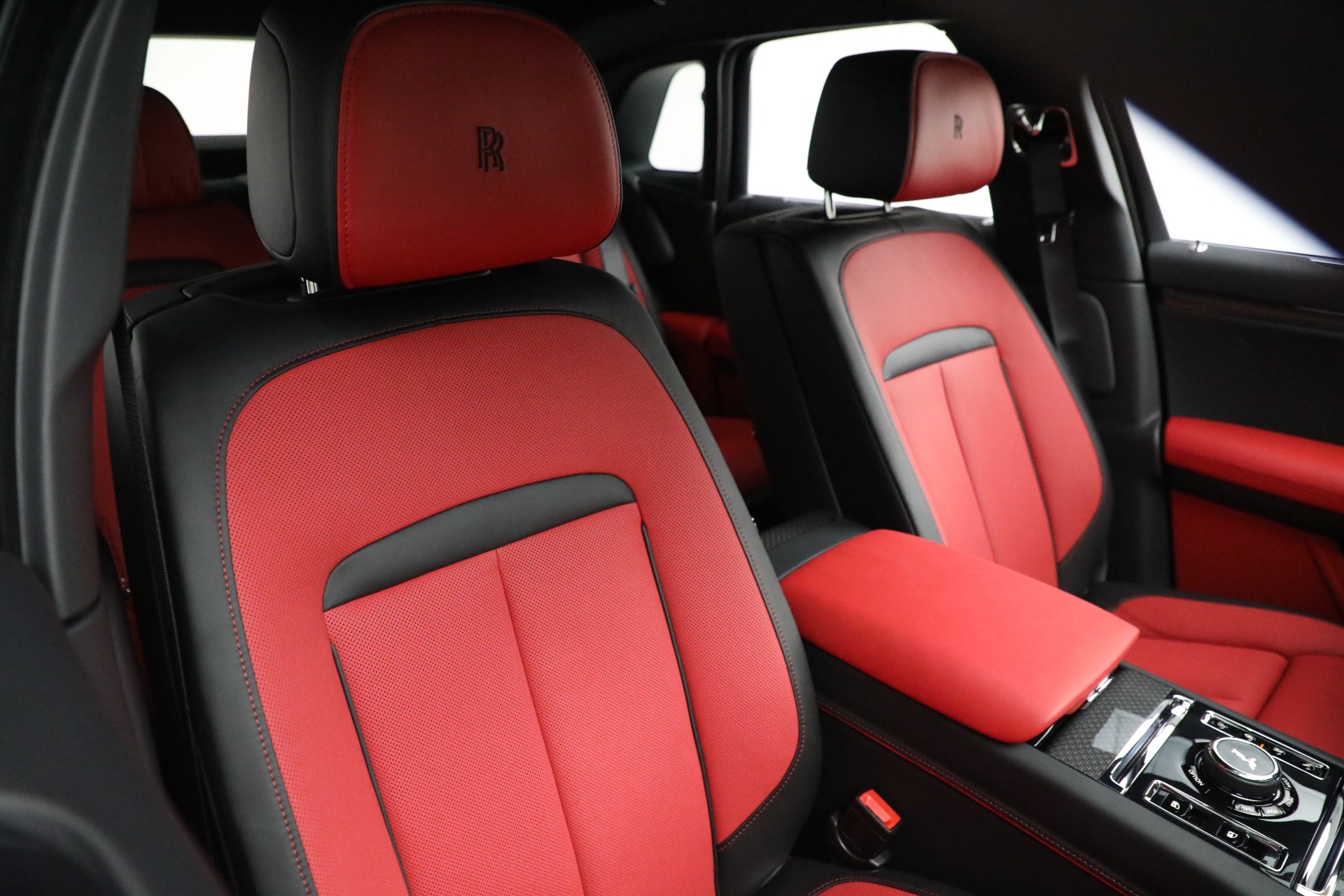 Used-2022-Rolls-Royce-Black-Badge-Ghost