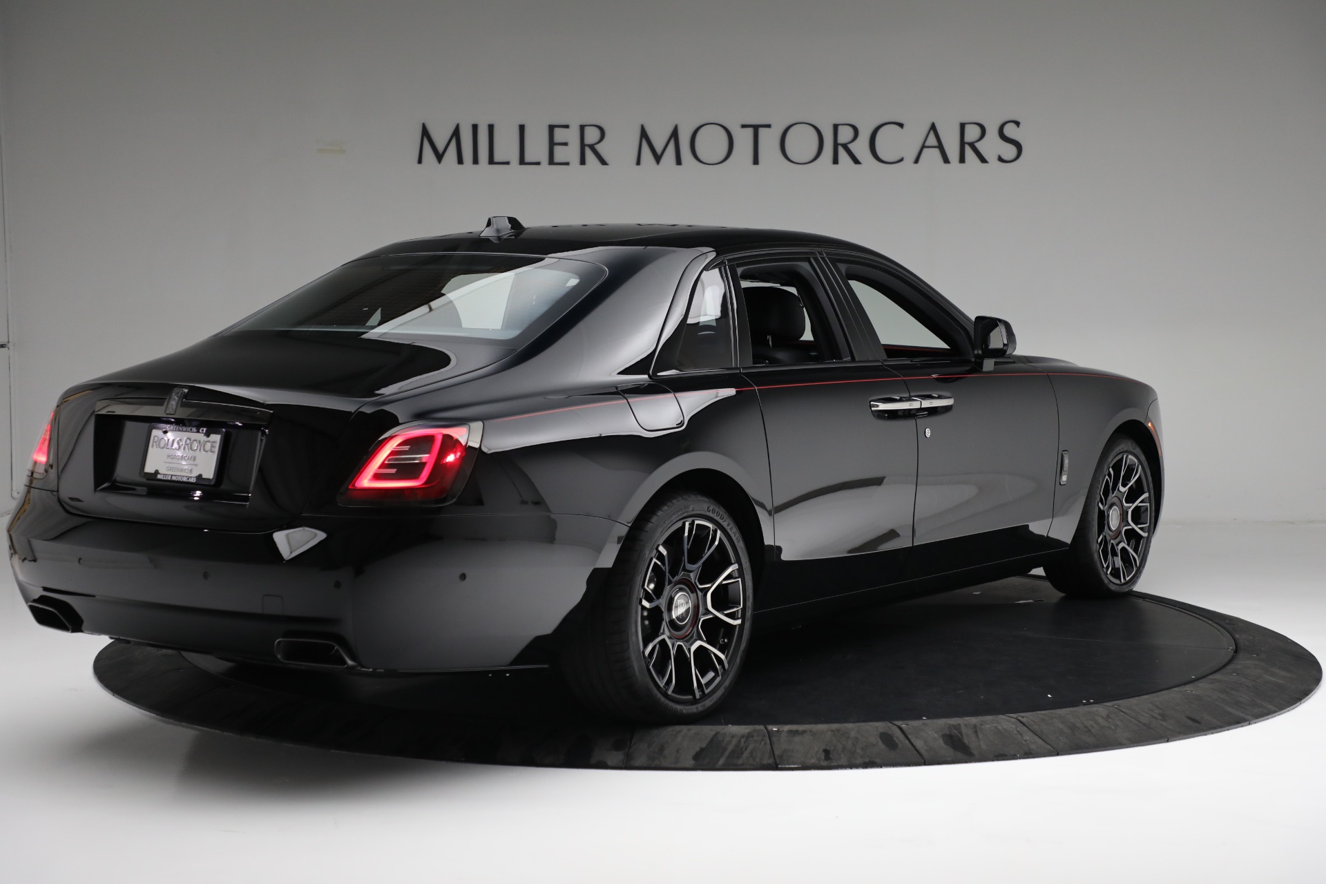 Used-2022-Rolls-Royce-Black-Badge-Ghost