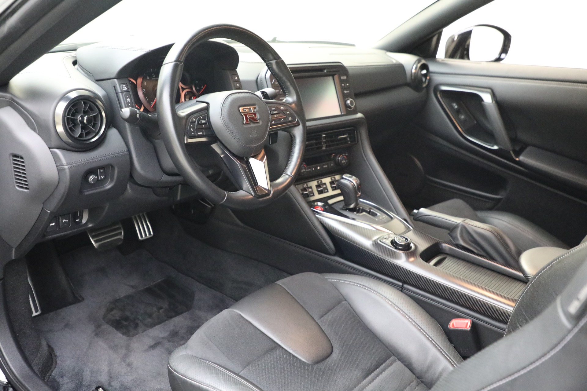 Used-2017-Nissan-GT-R-Premium