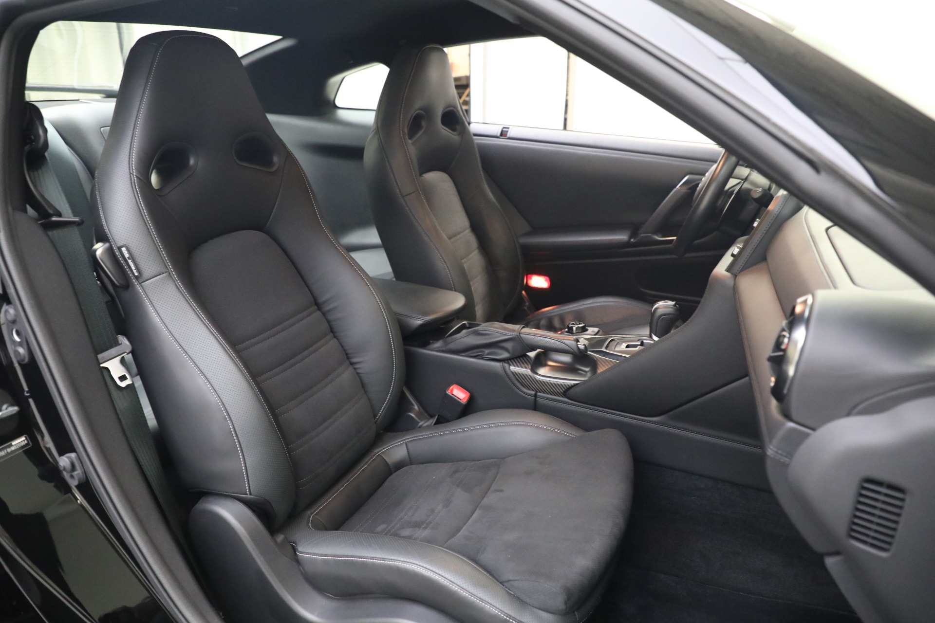 Used-2017-Nissan-GT-R-Premium